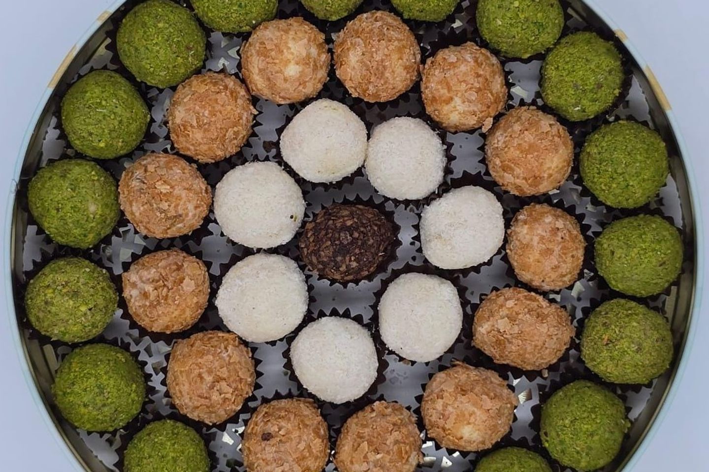 علبة رفايلو