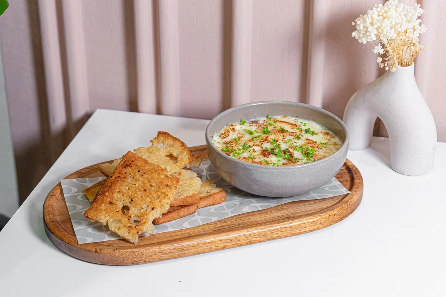 ديب السبانخ والجبن