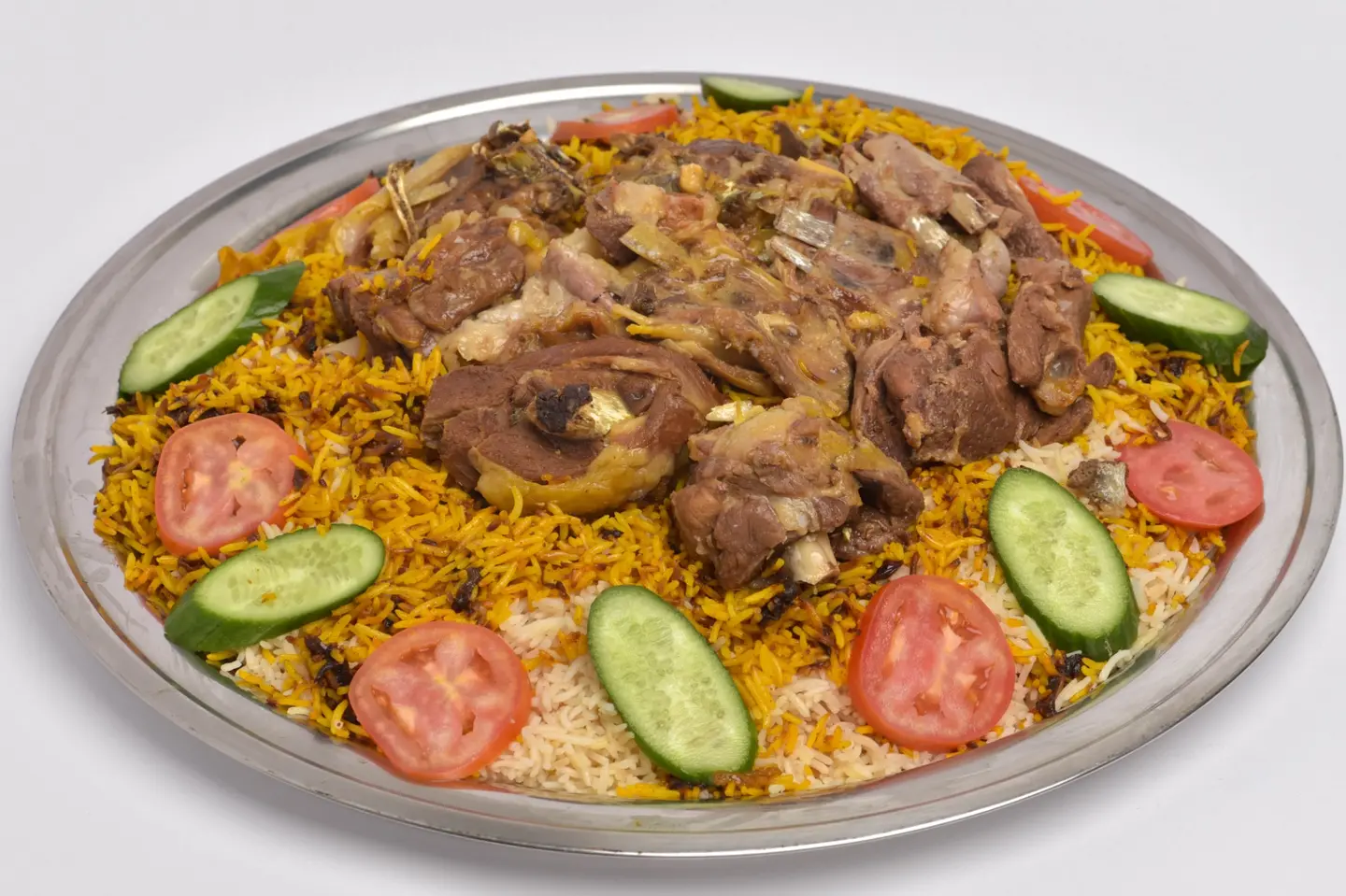 سفرة لحم ثلاثة نفر