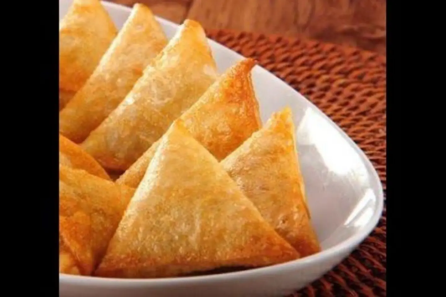 Sambosa Triangle Cheese