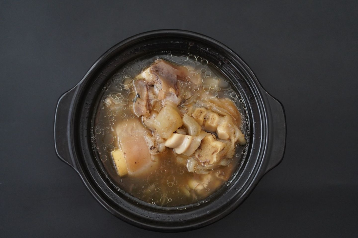 طاجن كوارع بالشوربه