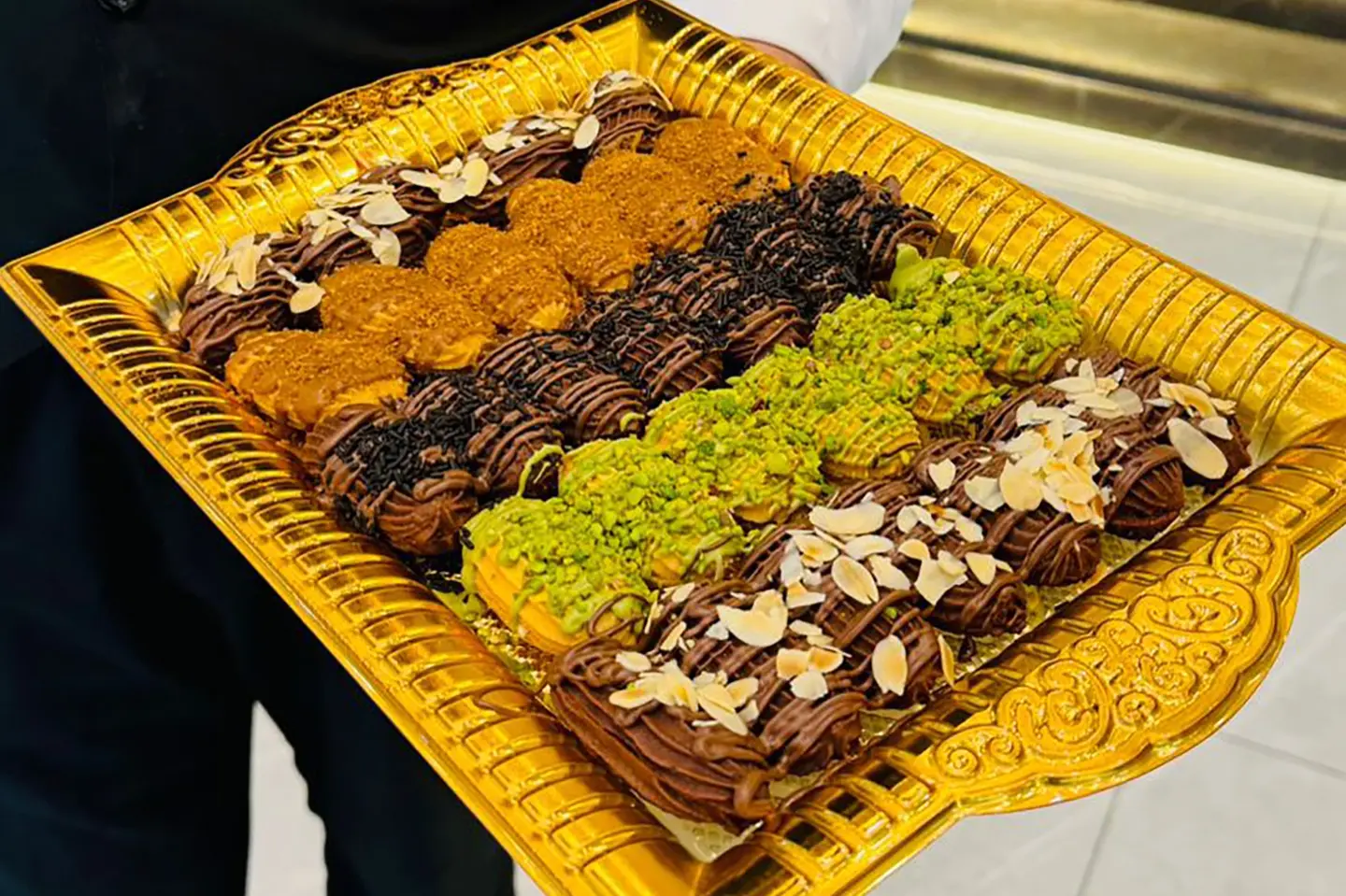 صحن بيتيفور ذهبي