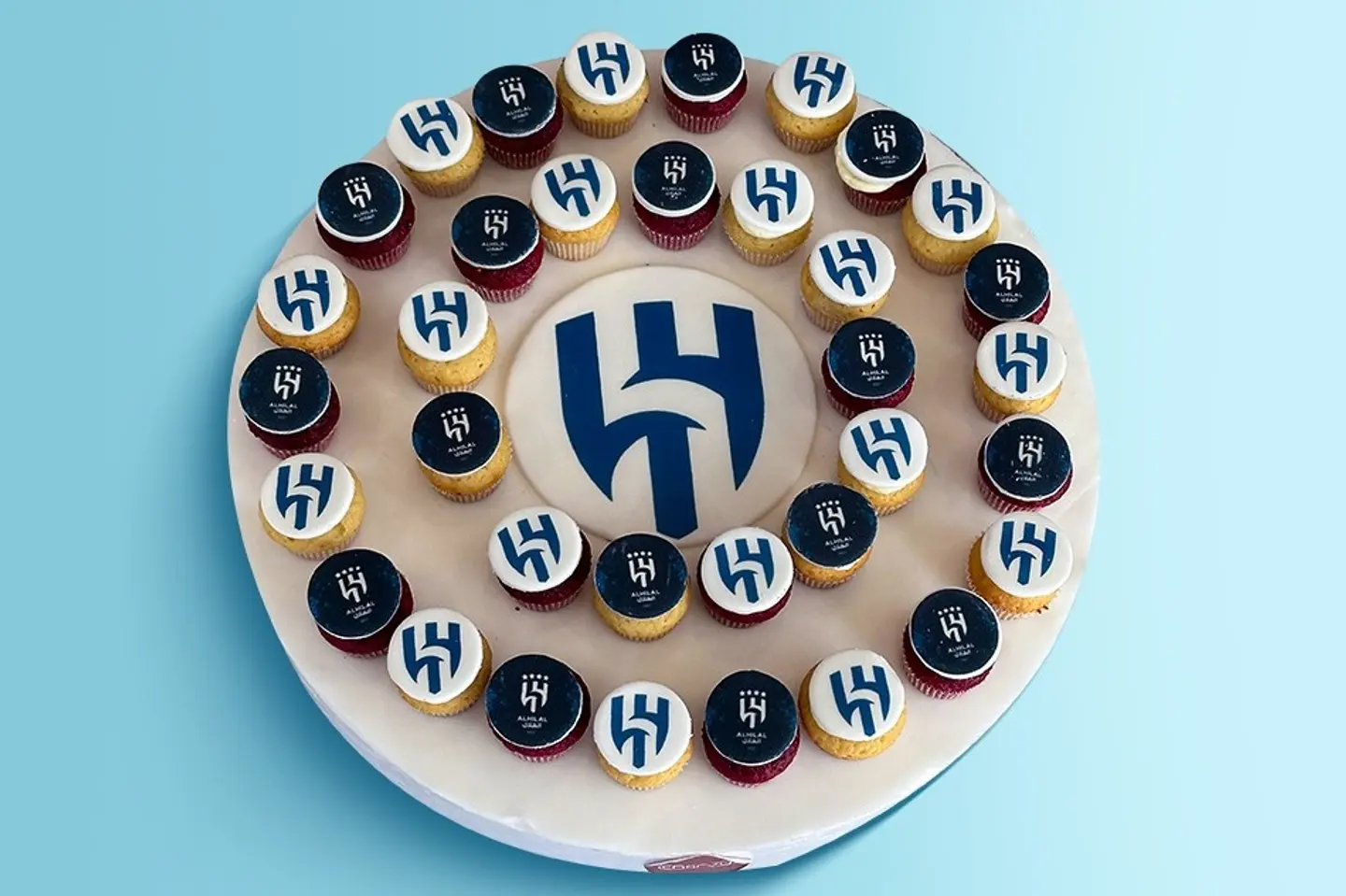 ستاند كب كيك الهلال ٦٠قطعة