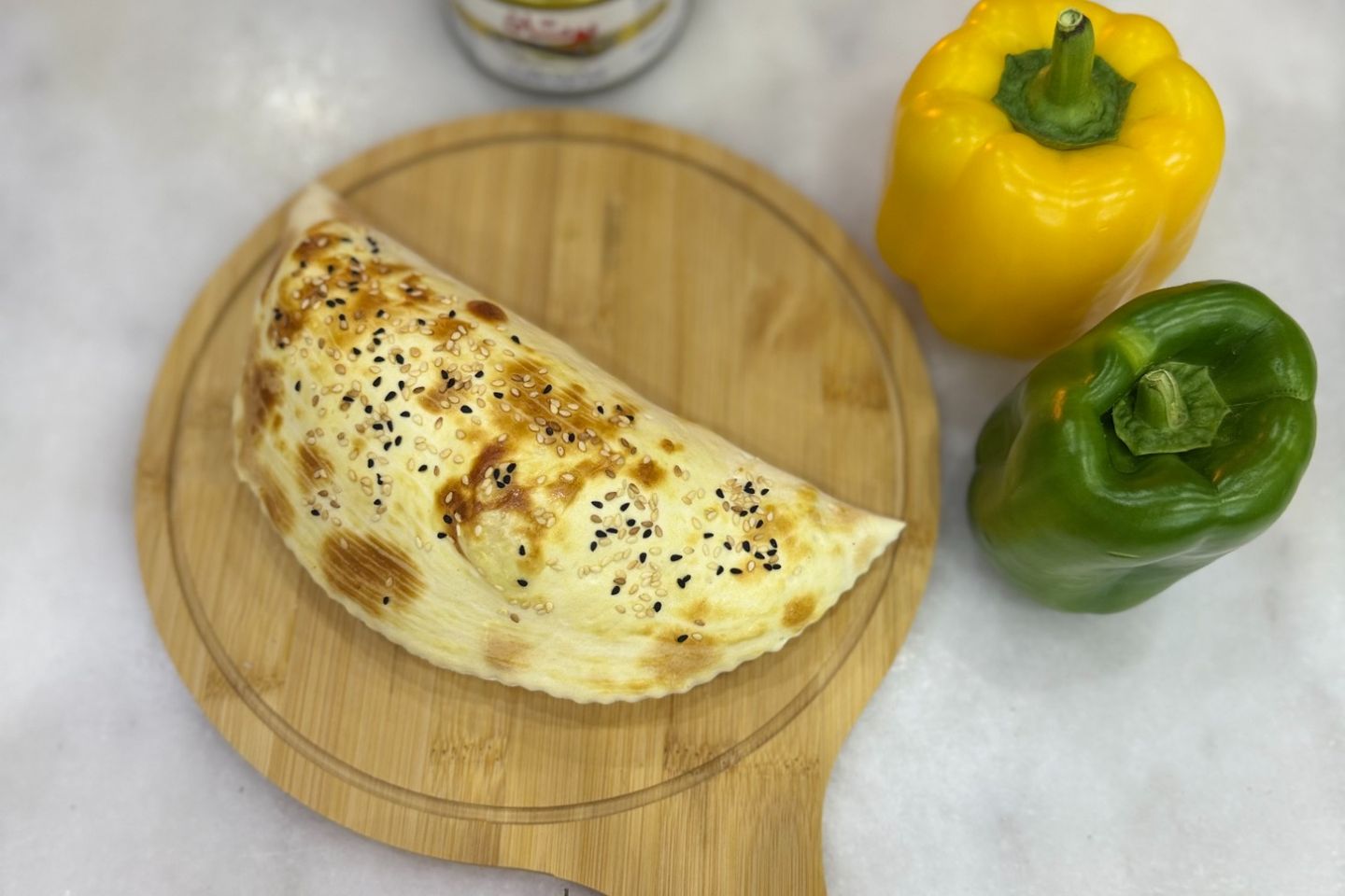 تونة بوتان بجبنة الموزريلا