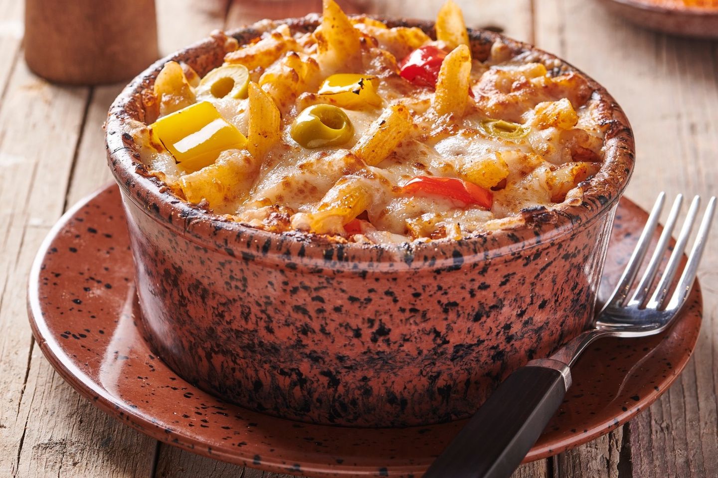 طاجن النباتي مكرونة موزاريلا المشروم والخضار