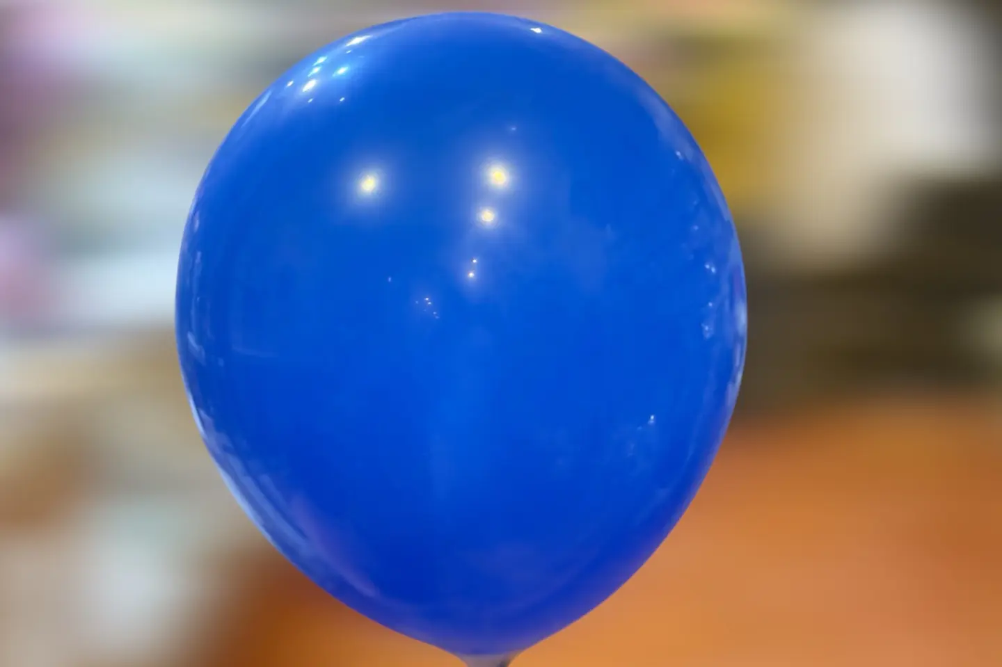بالون ازرق