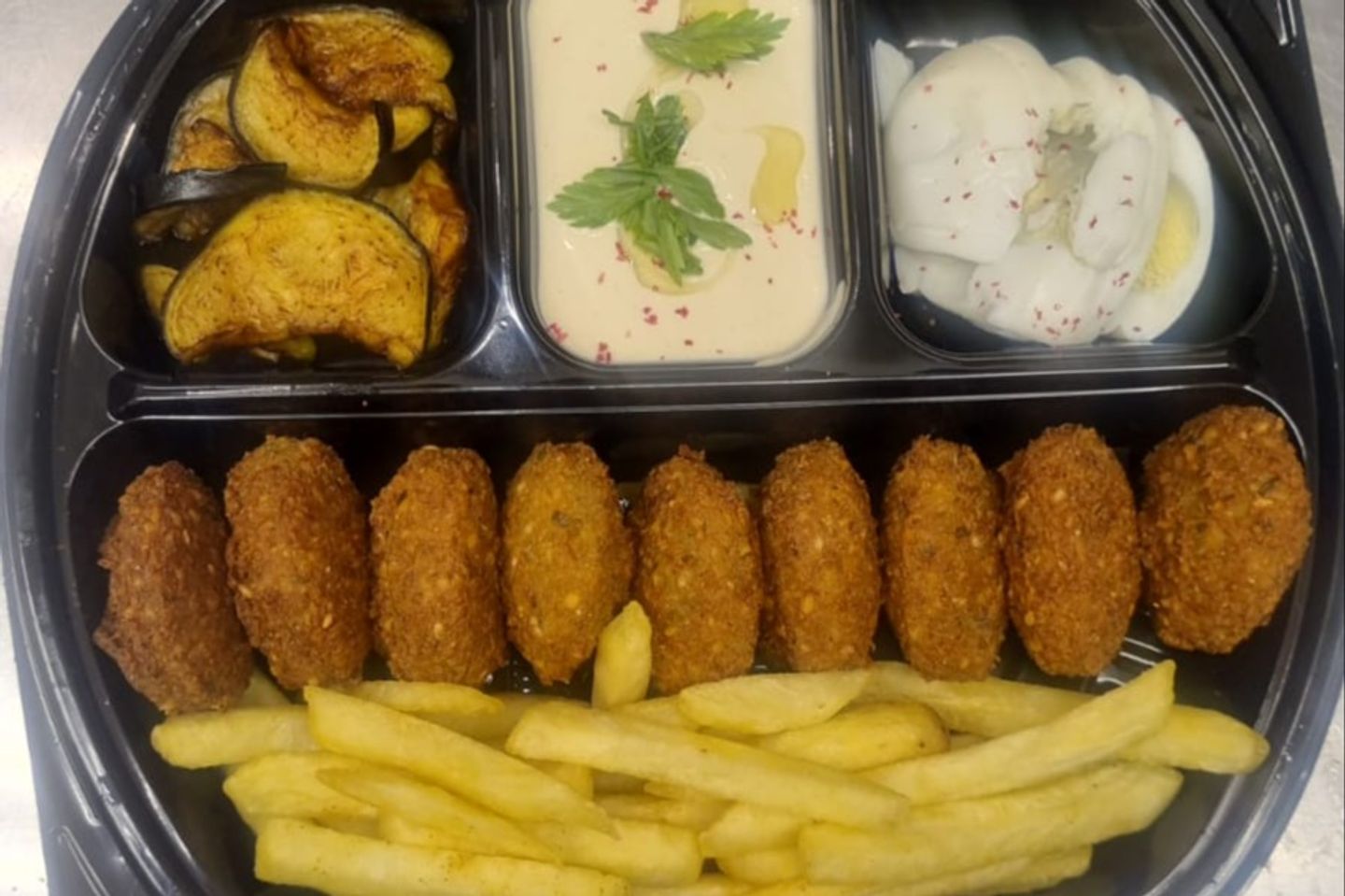 صحن فلافل مشكل