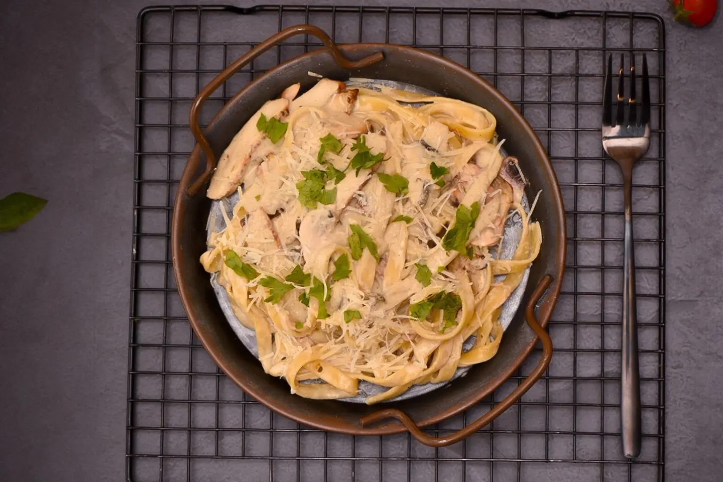 Fettuccine Alfredo