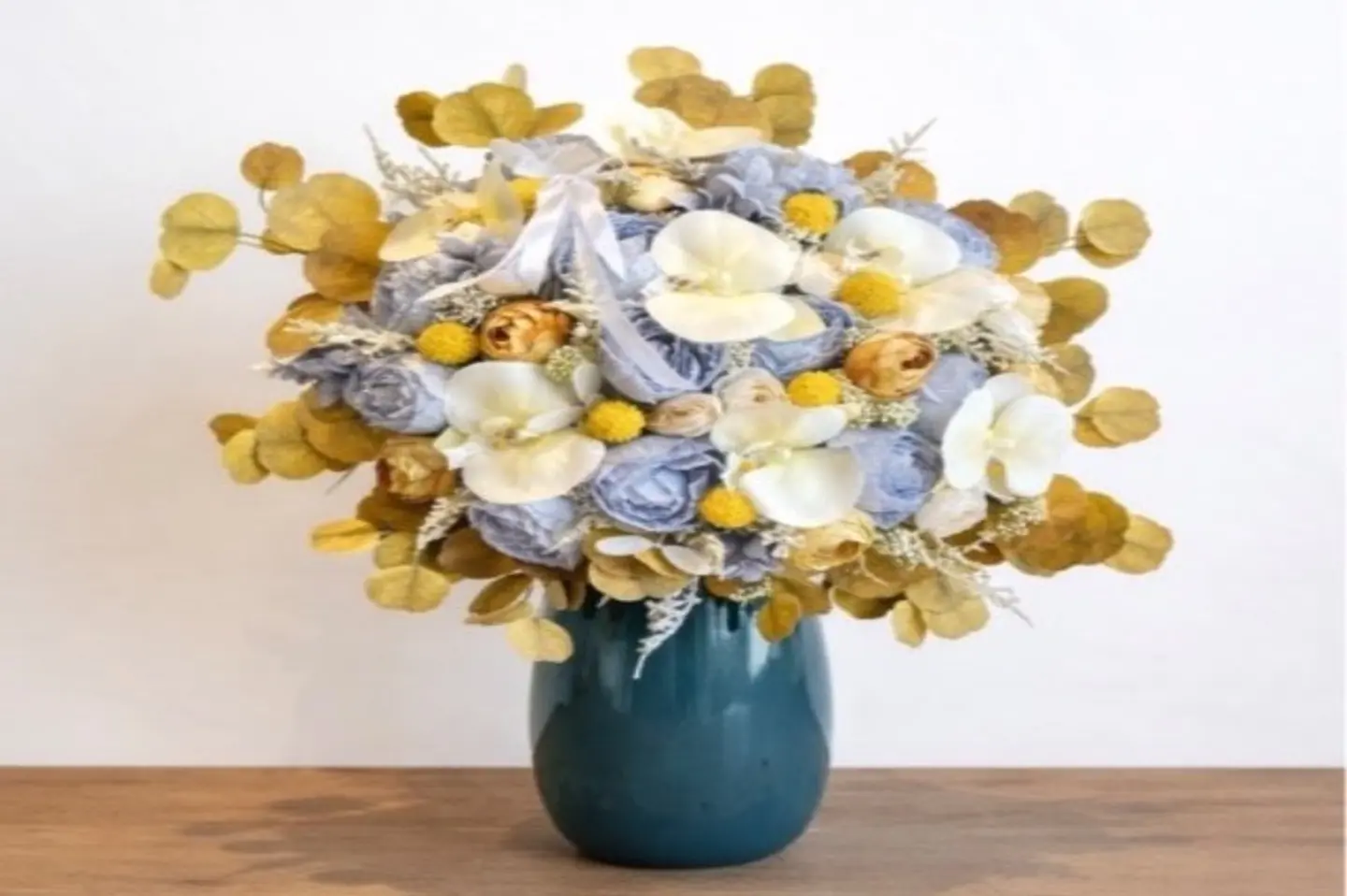 ڤازه نعومة الذهب