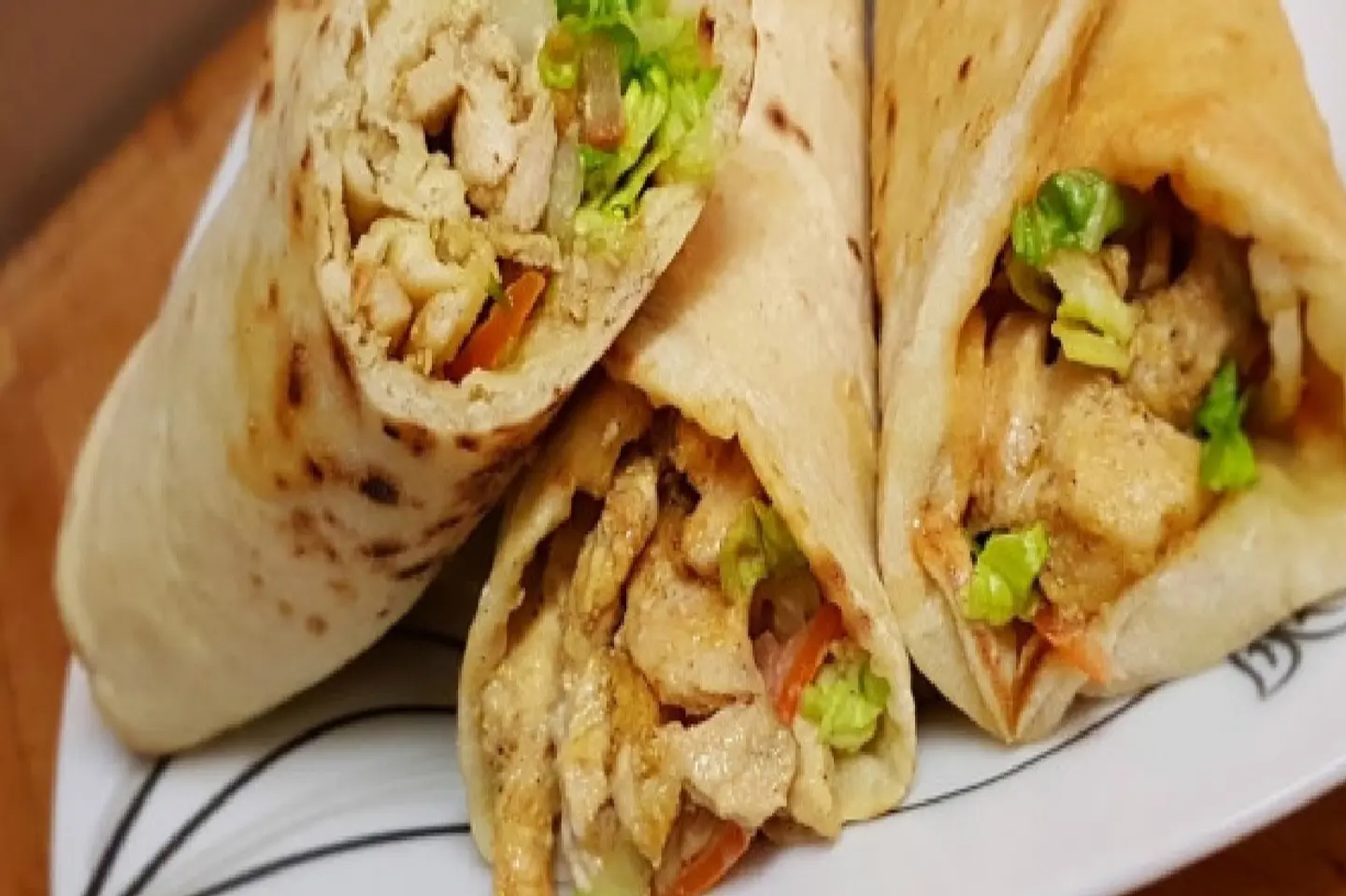 ساندوتش شاورما تورتورتيلا