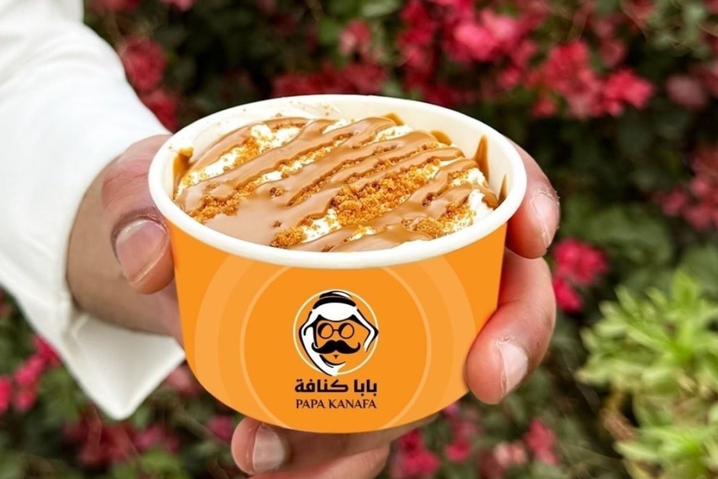 قشطوطة مني لوتس مع بسبوسة أو رز باللبن