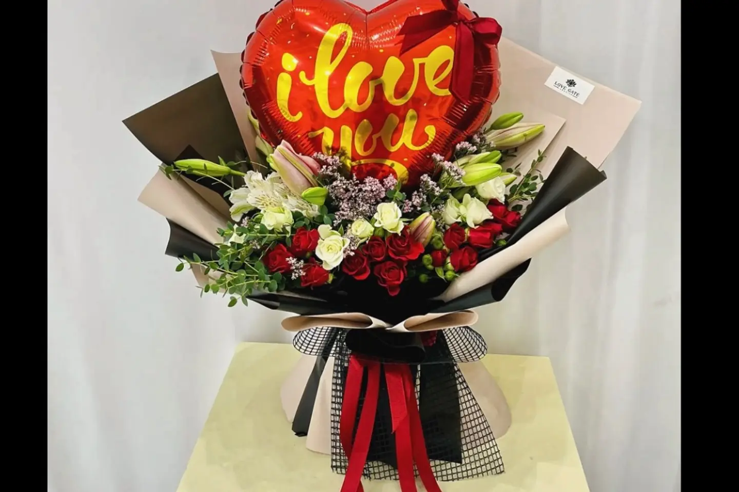 Red And Love Bouquet 0101