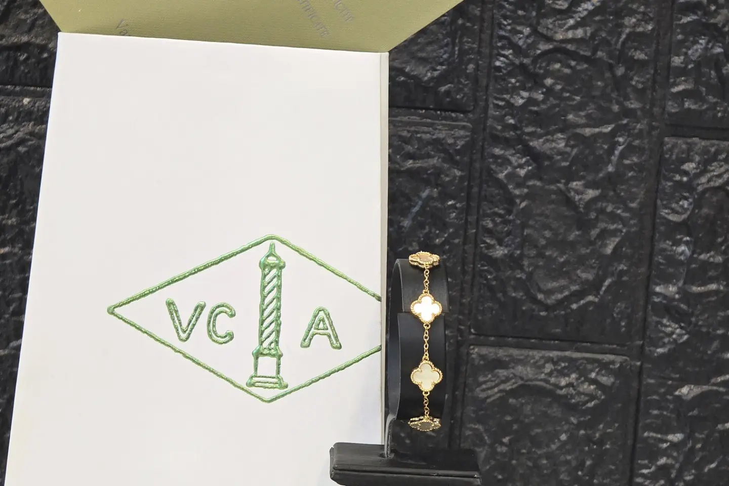 اسواره فان كليف ٢