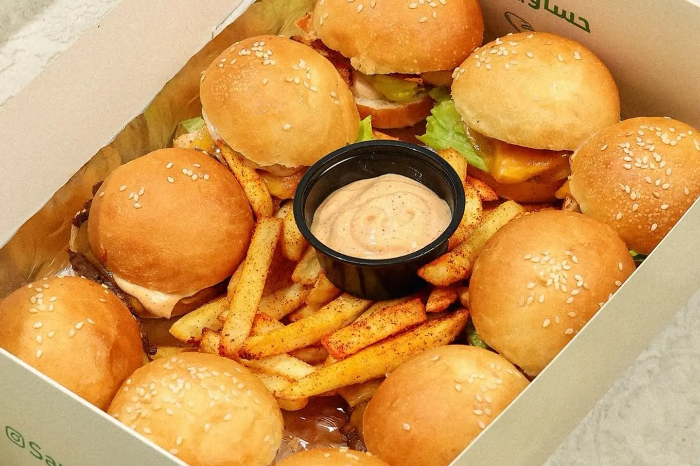 مينى برجر دجاج ولحم