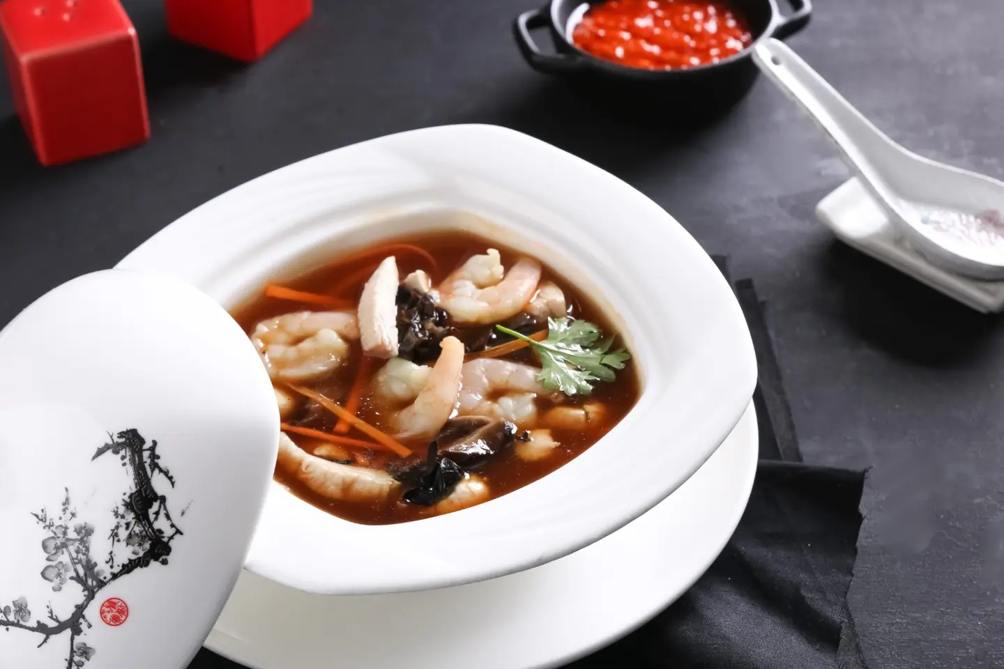 شوربة الحامض والحار