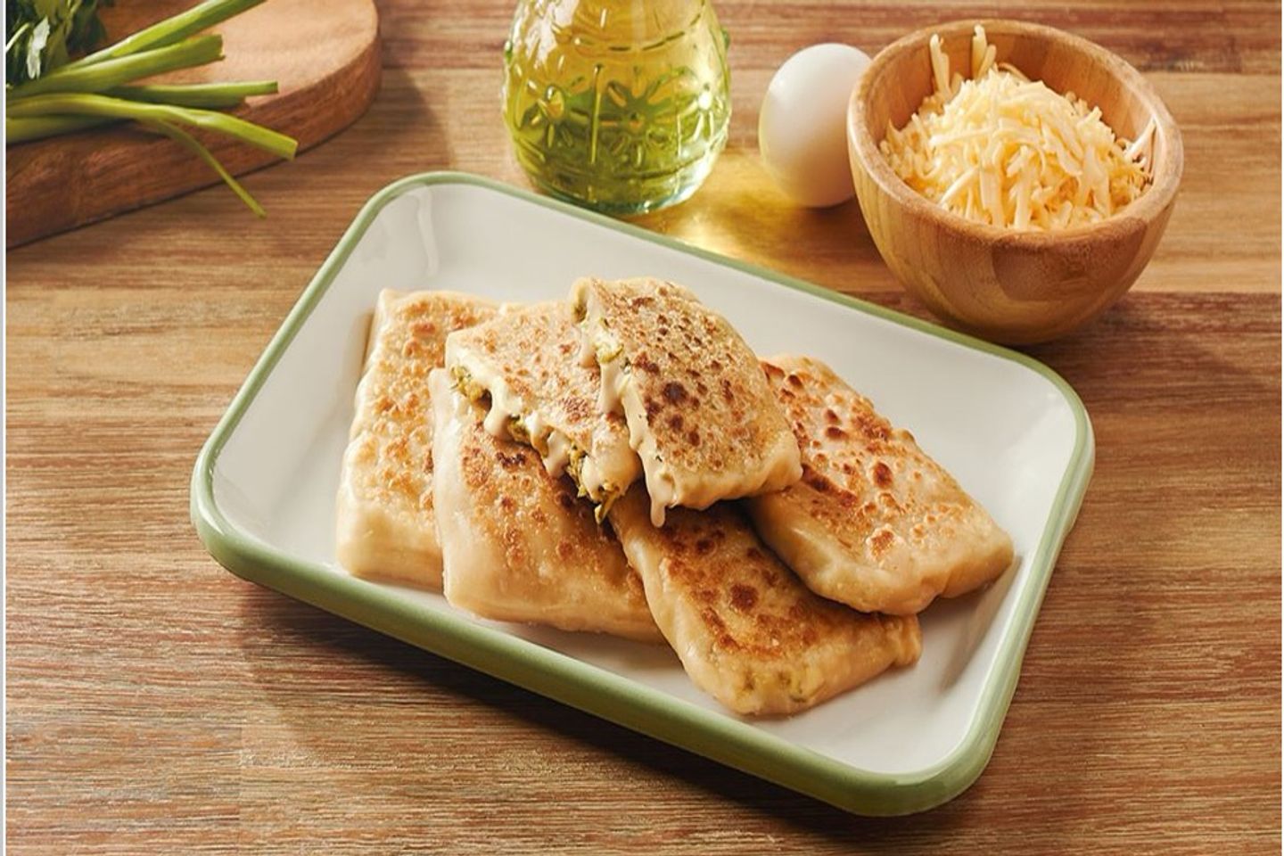 مطبق ثلاث أجبان