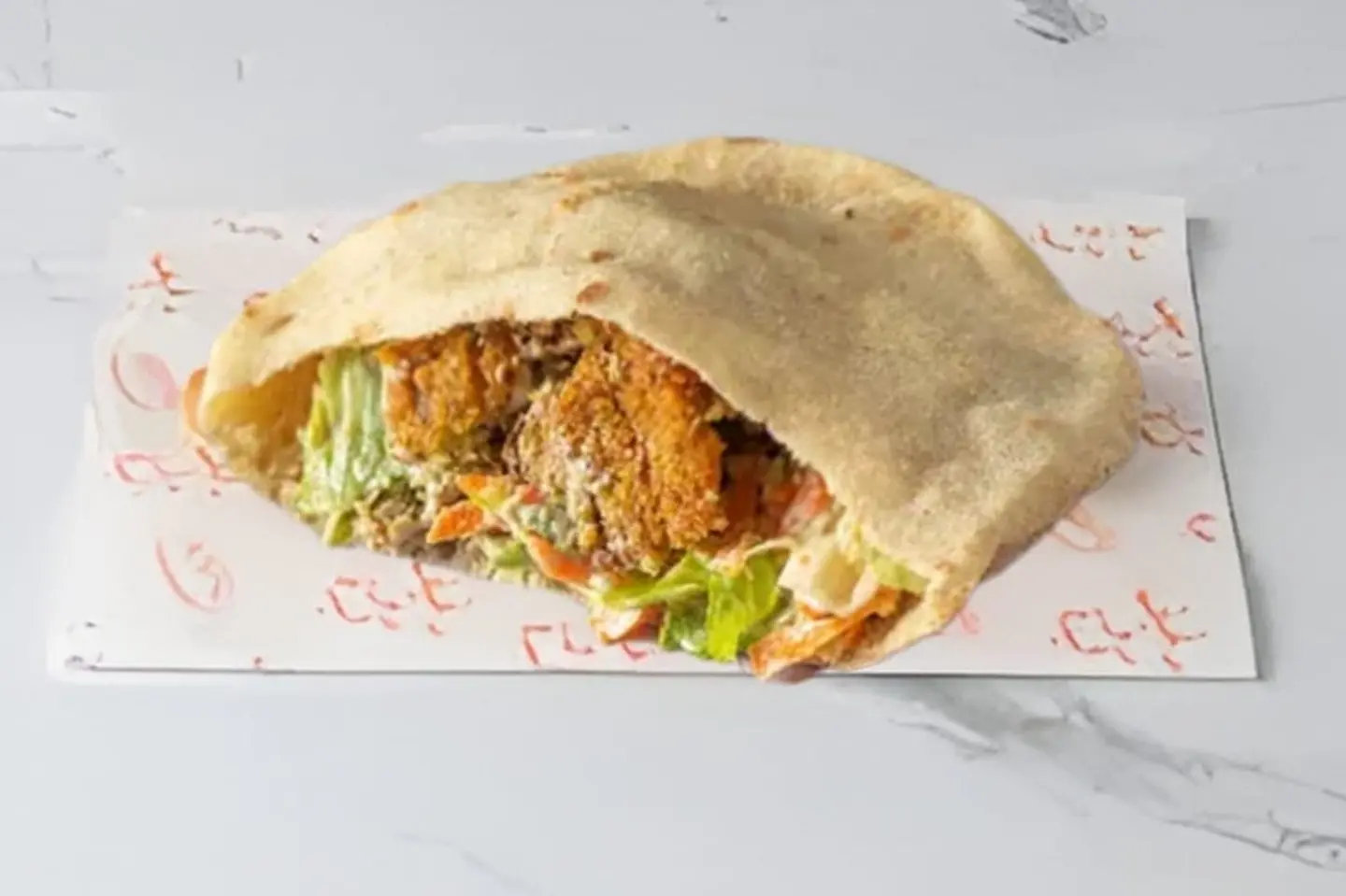 ساندوتش رغيف عربي فلافل