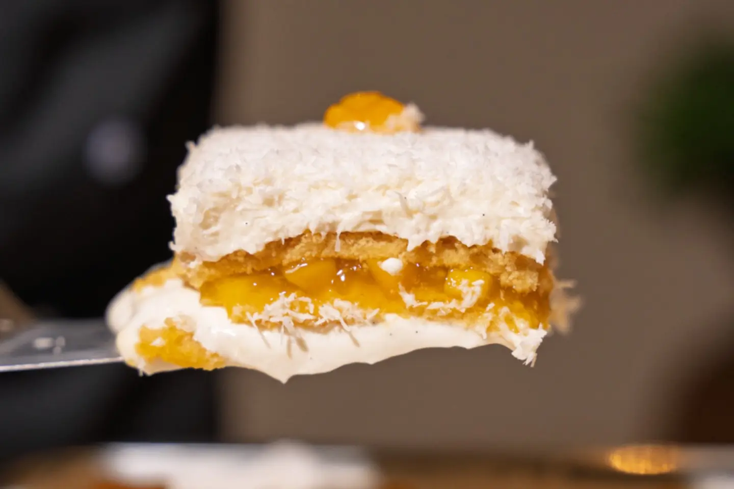 Cocomango Cake