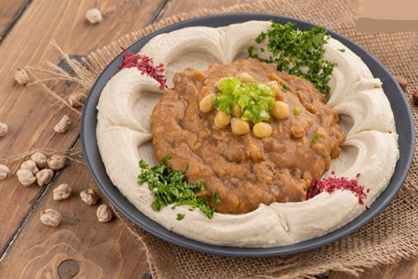 صحن حمص مع فول
