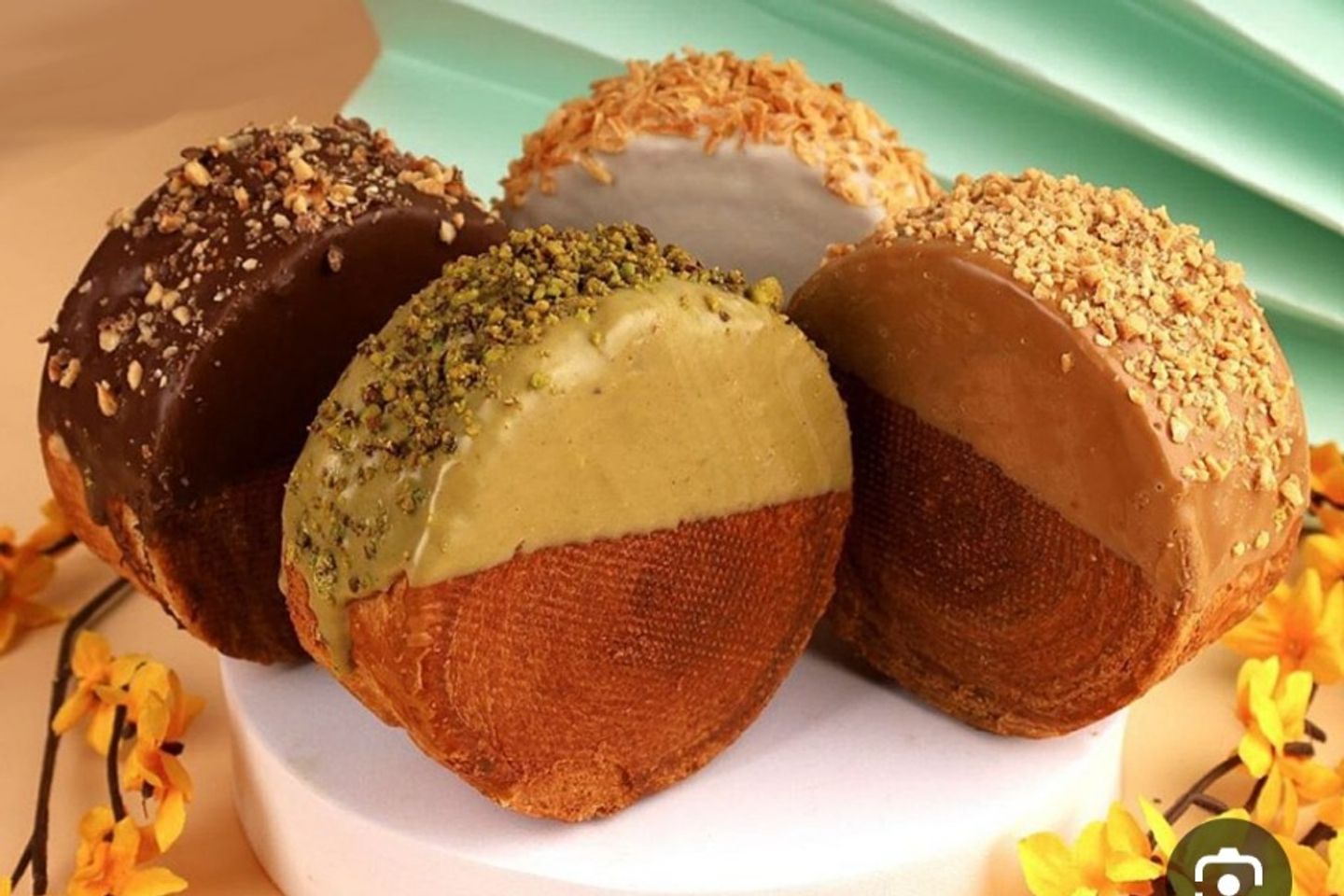 رول لوتس