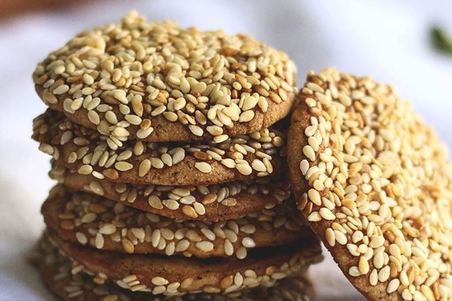Sesame Biscuit
