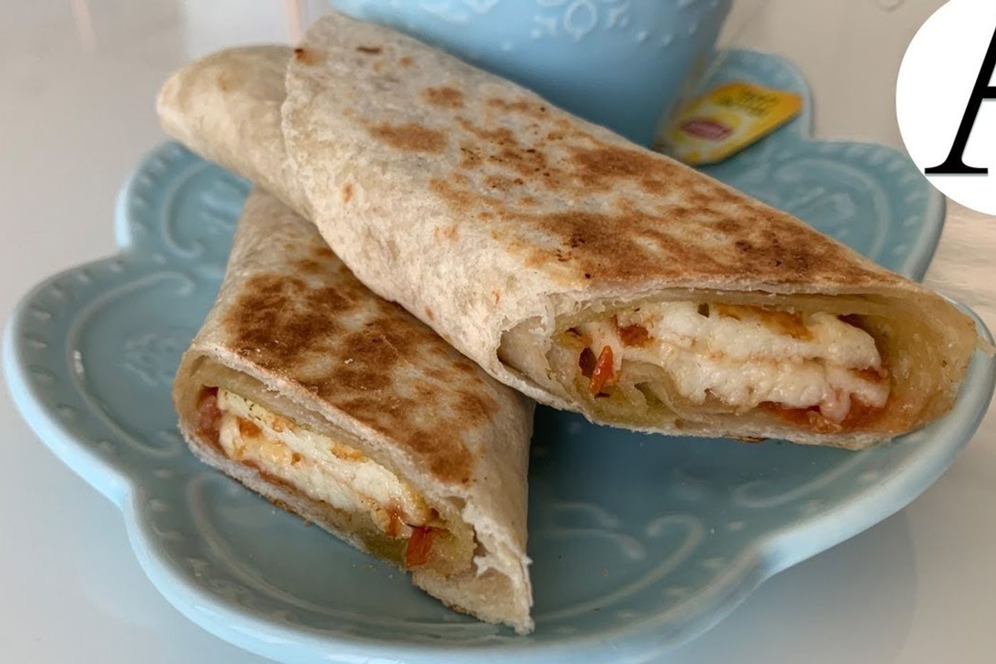 ساندوتش حلوم