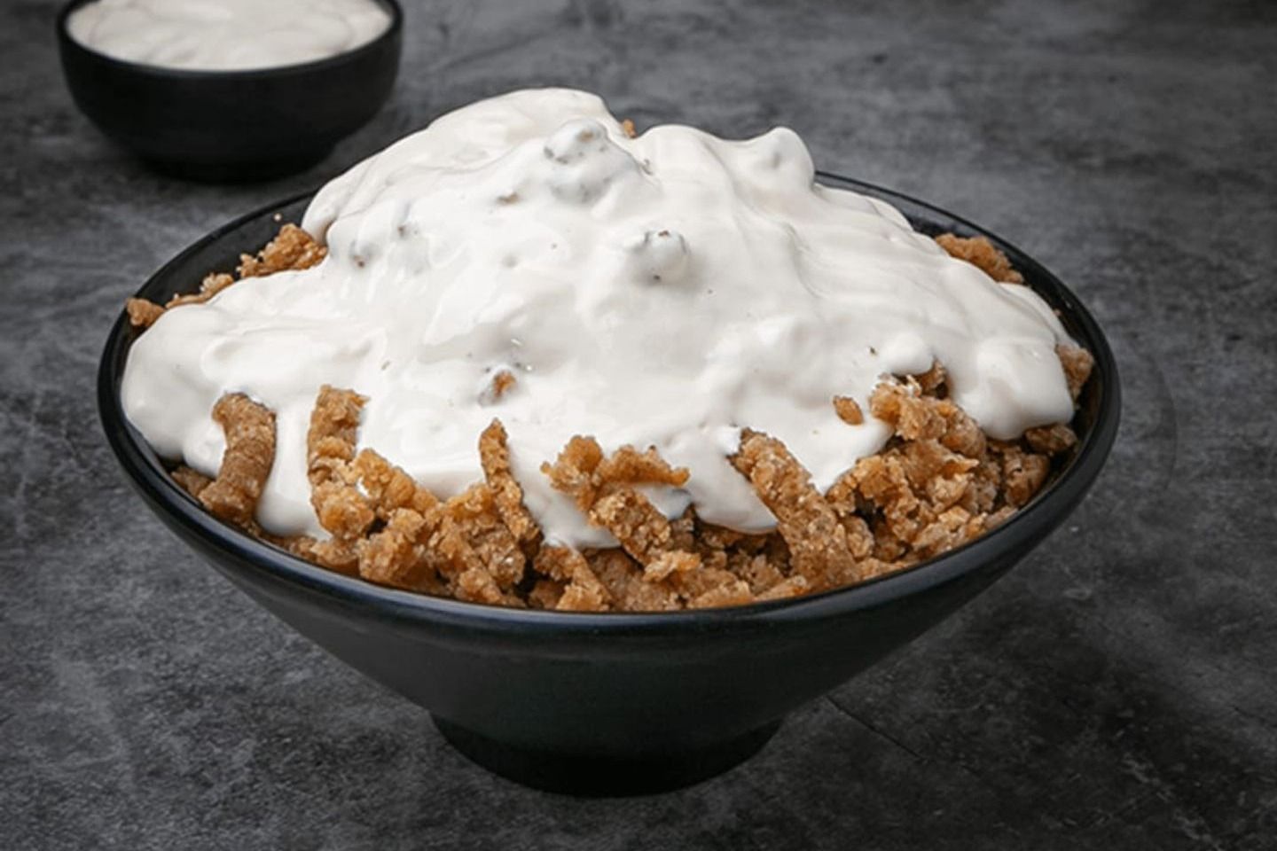 Areka With Honey Cream