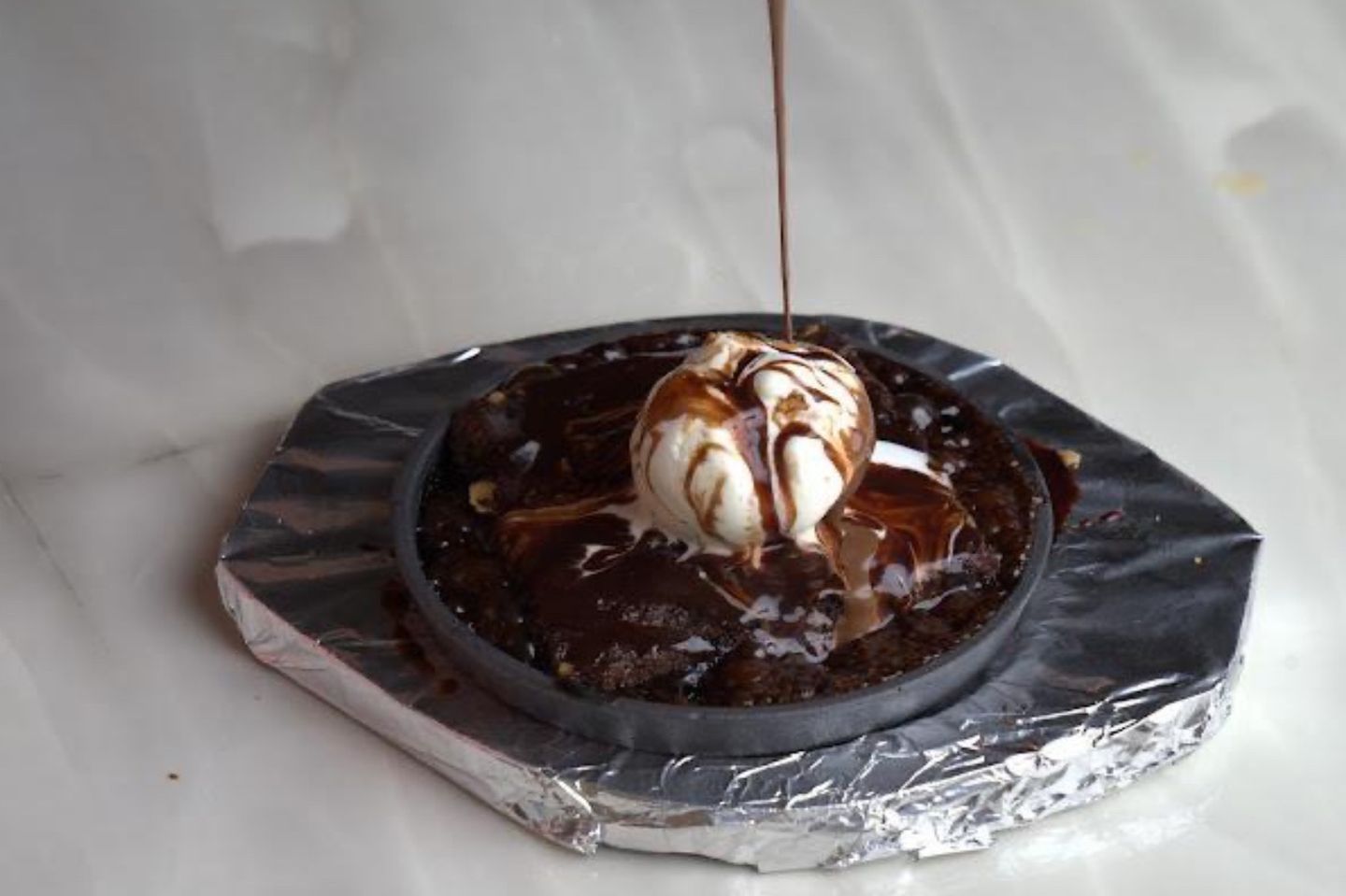 ‏Sizzling Brownie With Ice Cream