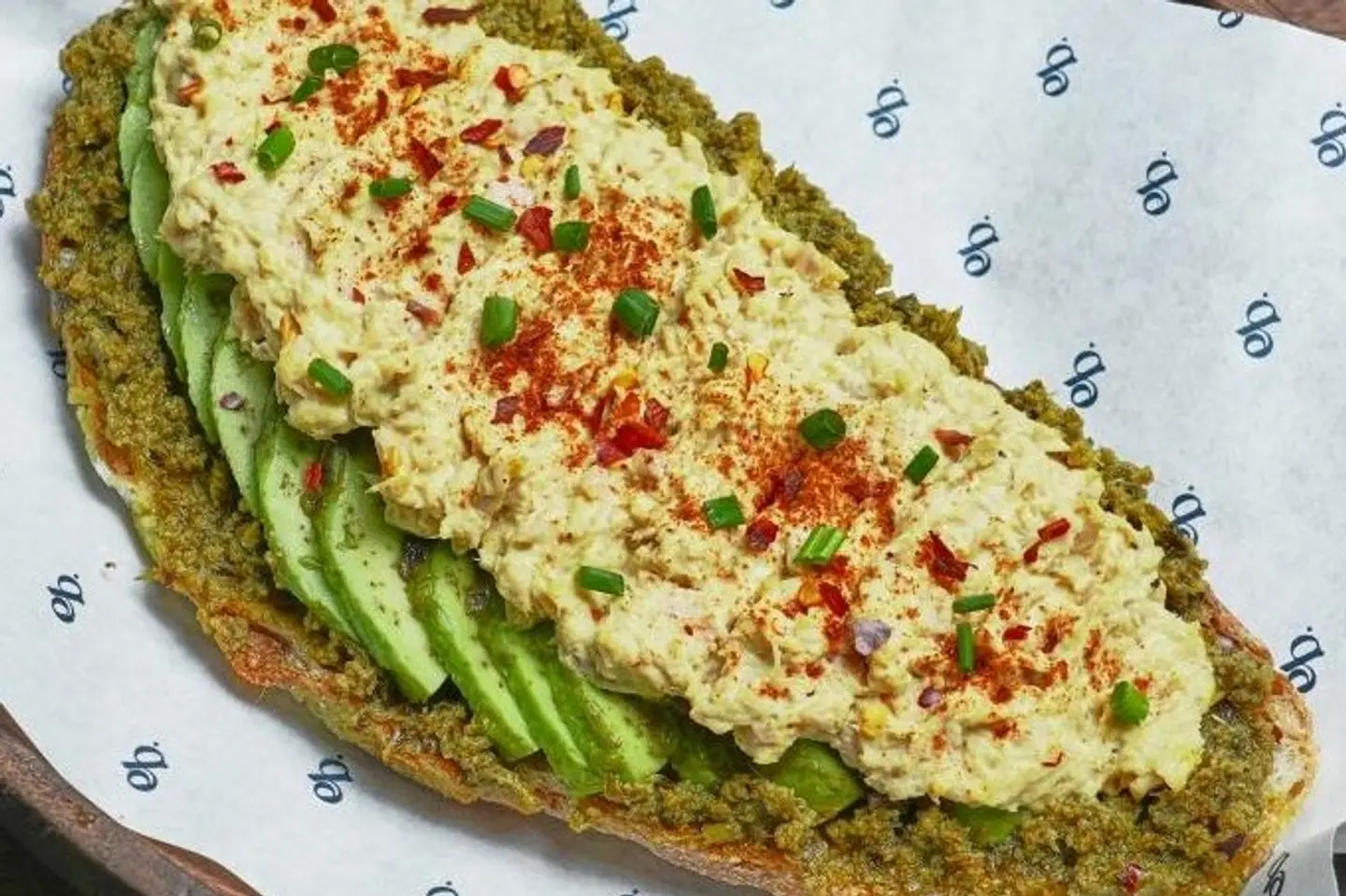 ساندوتش سبايسي تونا افوكادو