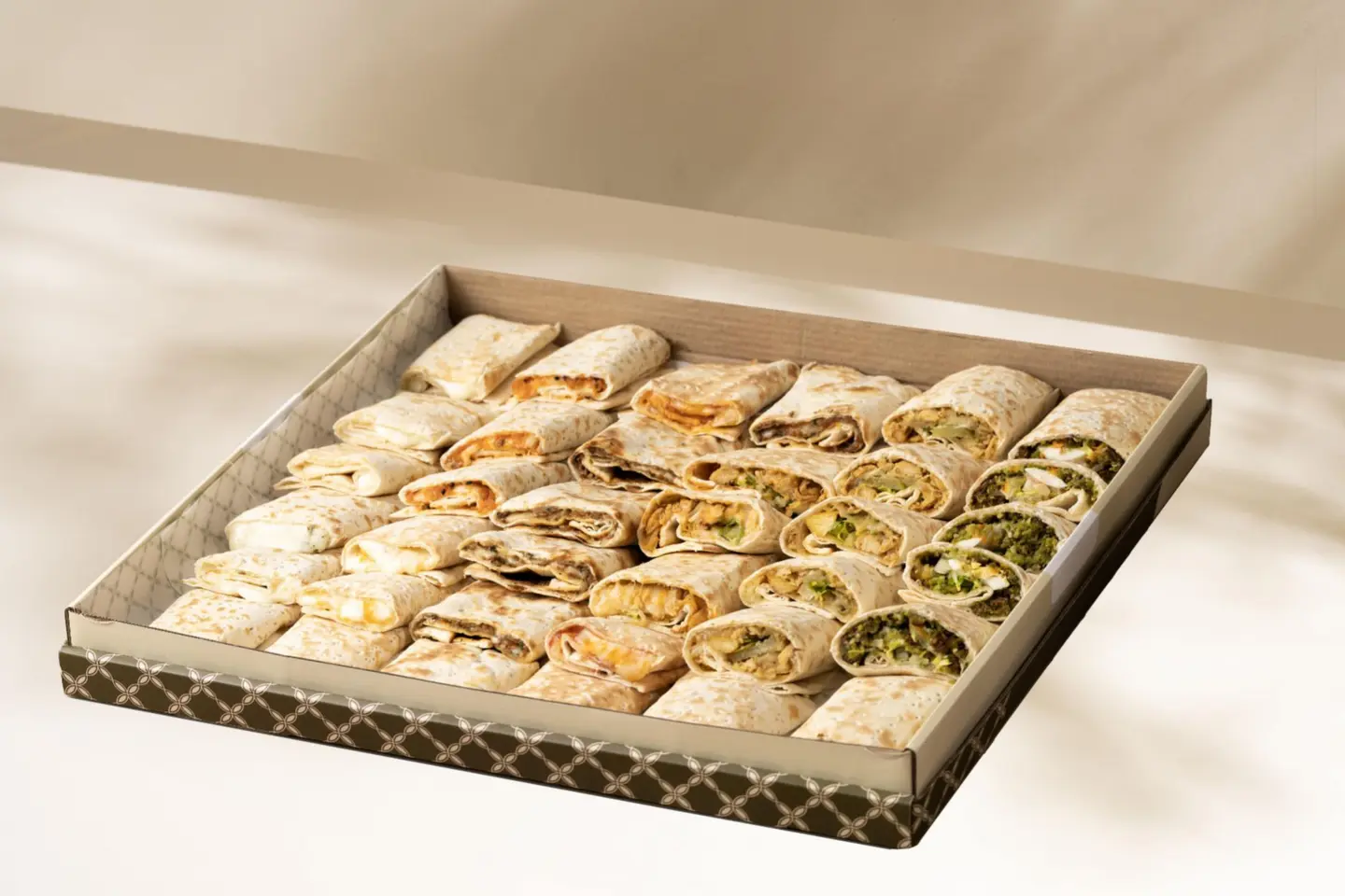 Gathering Sandwich Box   Classic 24 Pieces