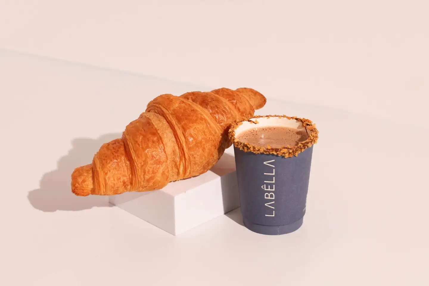 عرض هوت شوكليت + كورسون زبدة