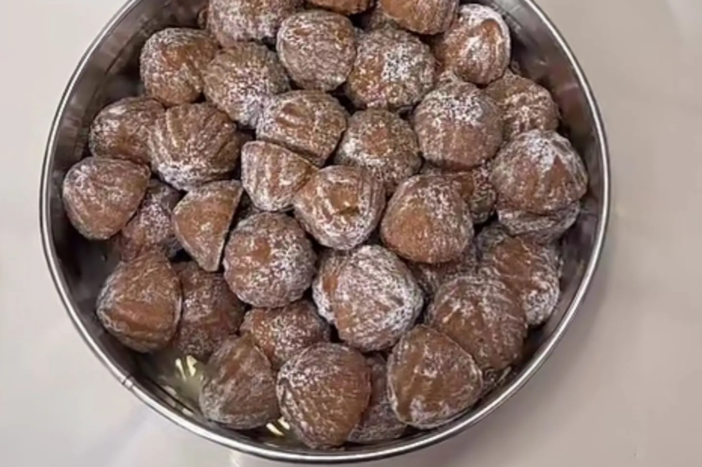 معمول لولوه صغير محموس