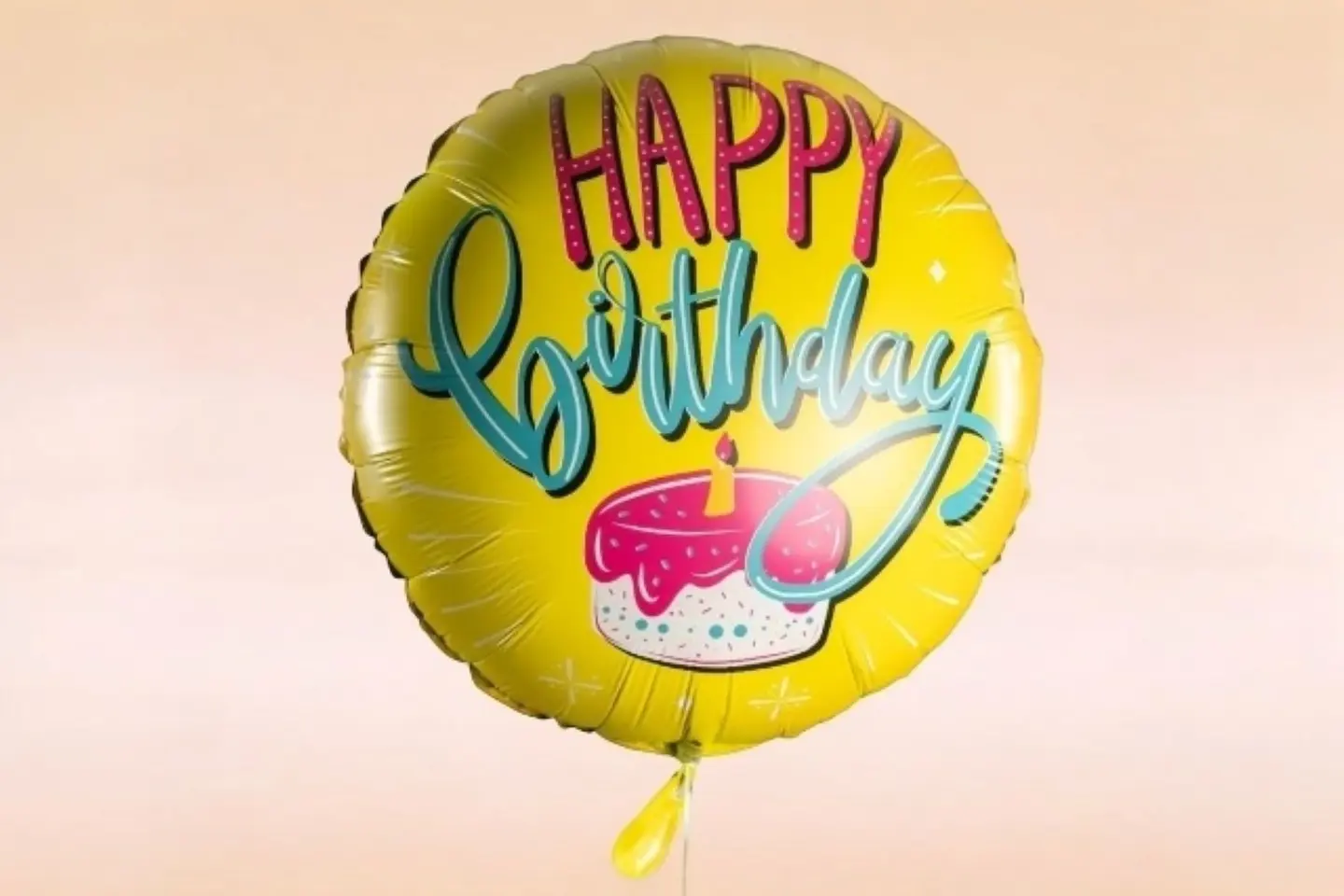 بالون عيد ميلاد سعيد أصفر