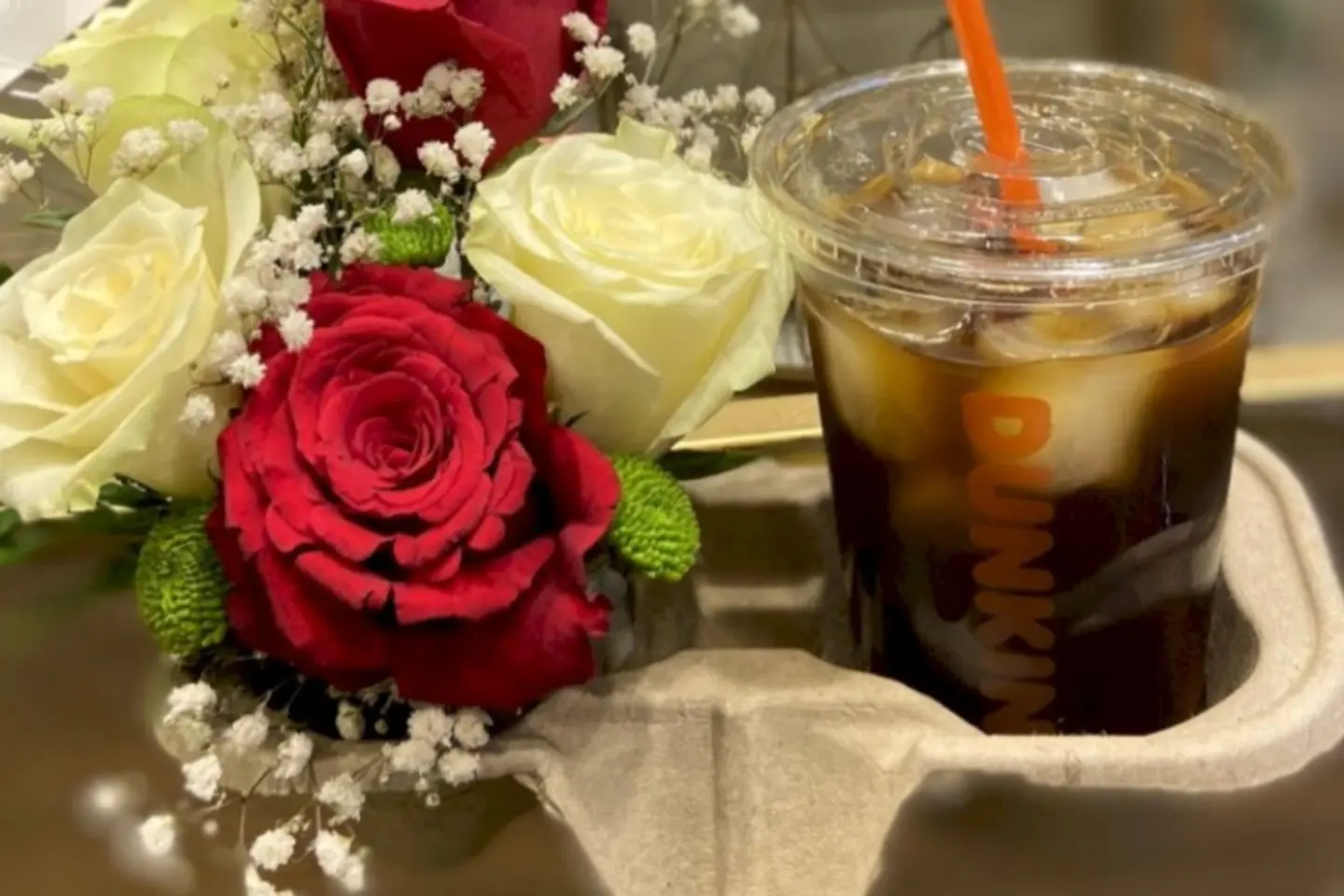 غمس الزهور أو القهوة