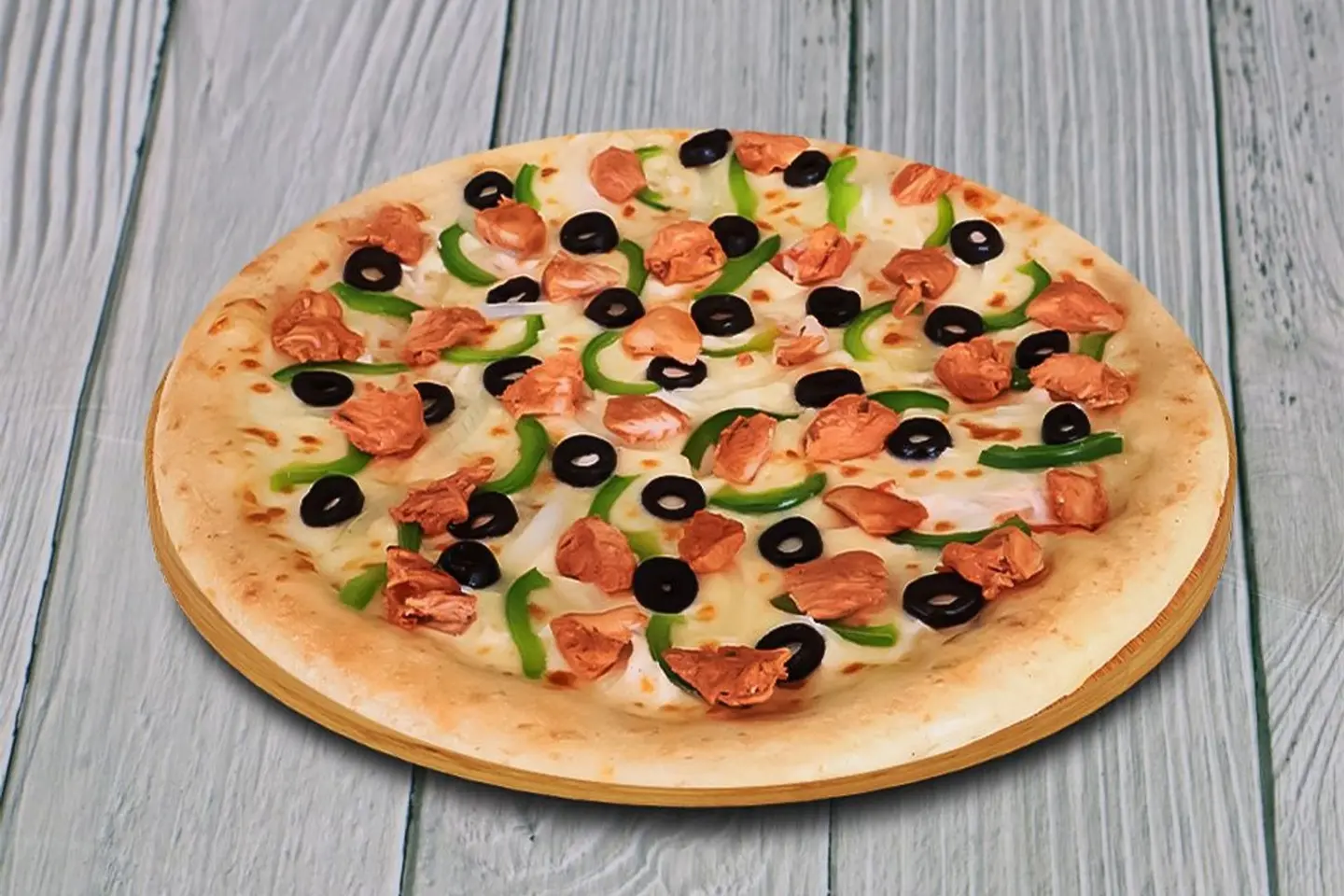 Chicken Pieces Pizza With Melted Cheese
