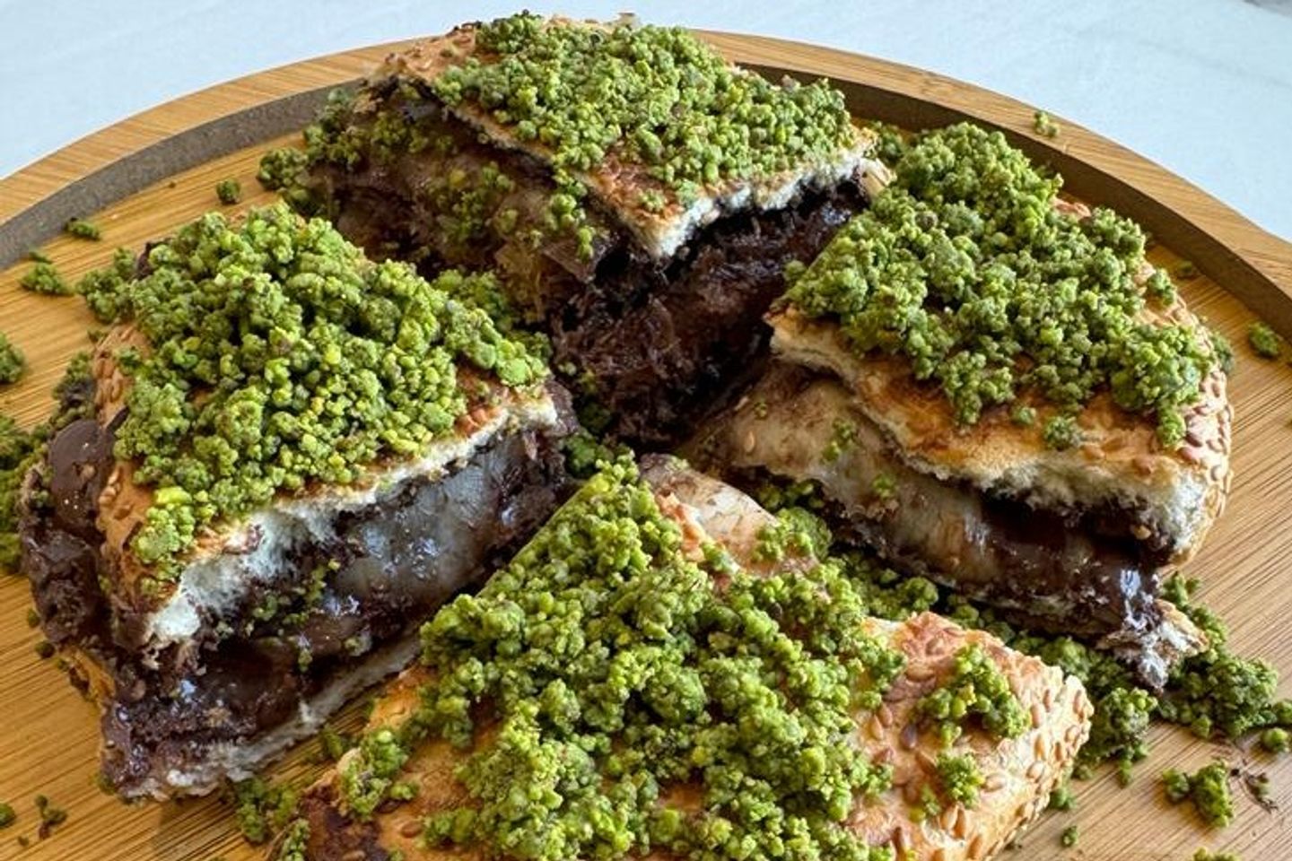 كعكة كنافة الجبن الخشنة مع النوتيلا - كعكة كنافة الجبن الخشنة مع النوتيلا