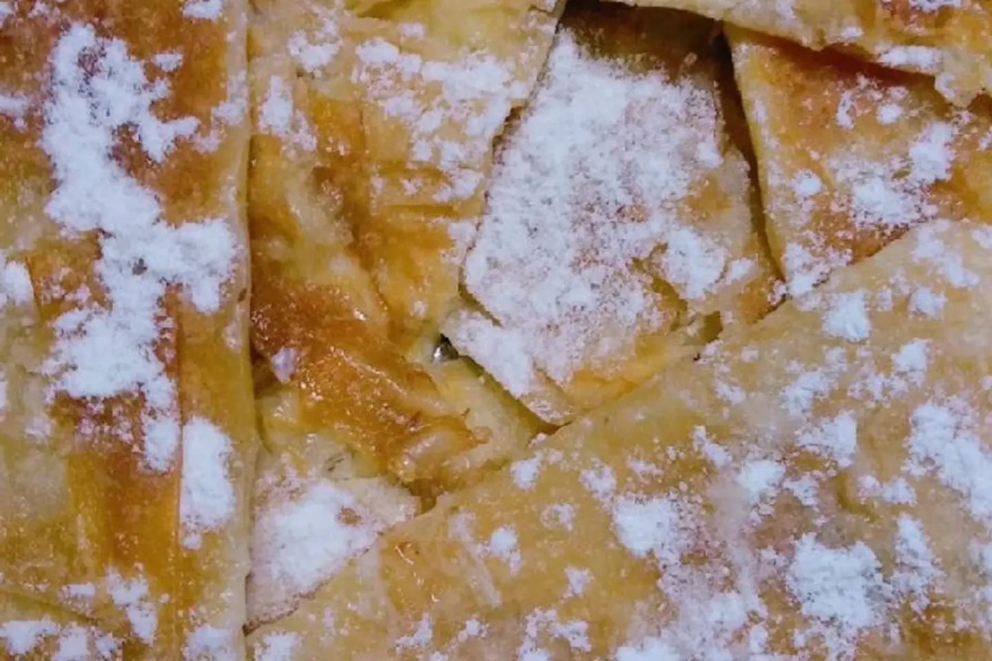 فطيرة قشطه و عسل