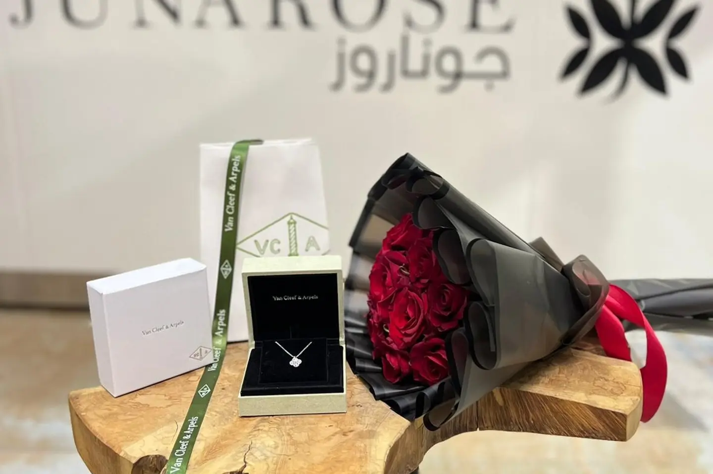 فان كليف و ورد ٦