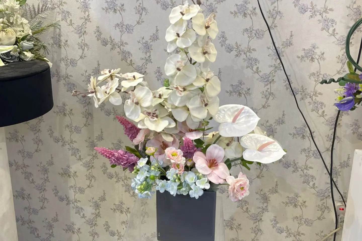 زهور صناعي ستاند