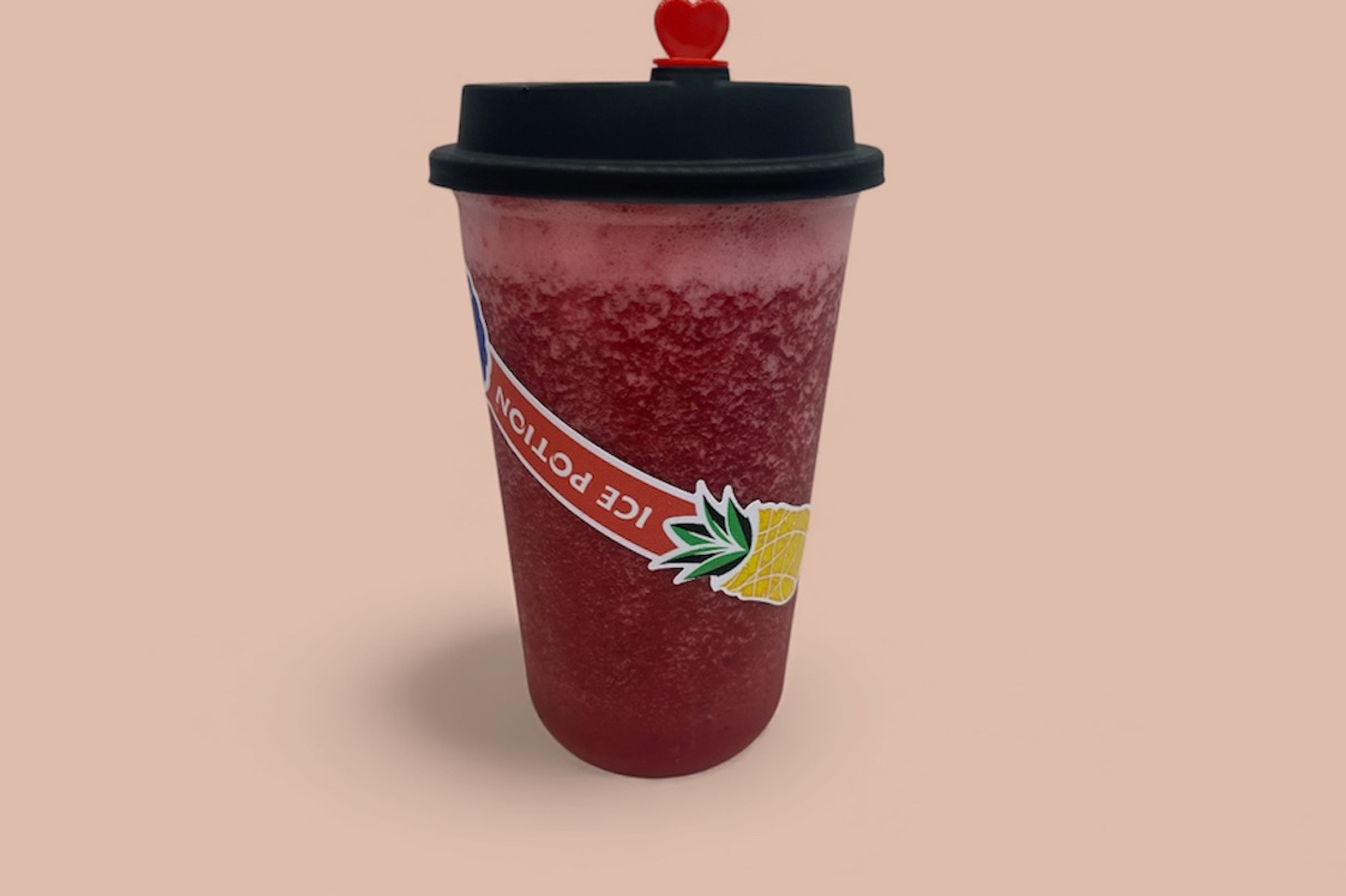 عصير طبيعي رمان +توت احمر