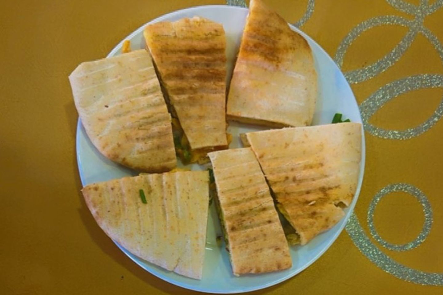 ساندوتش مجنونة