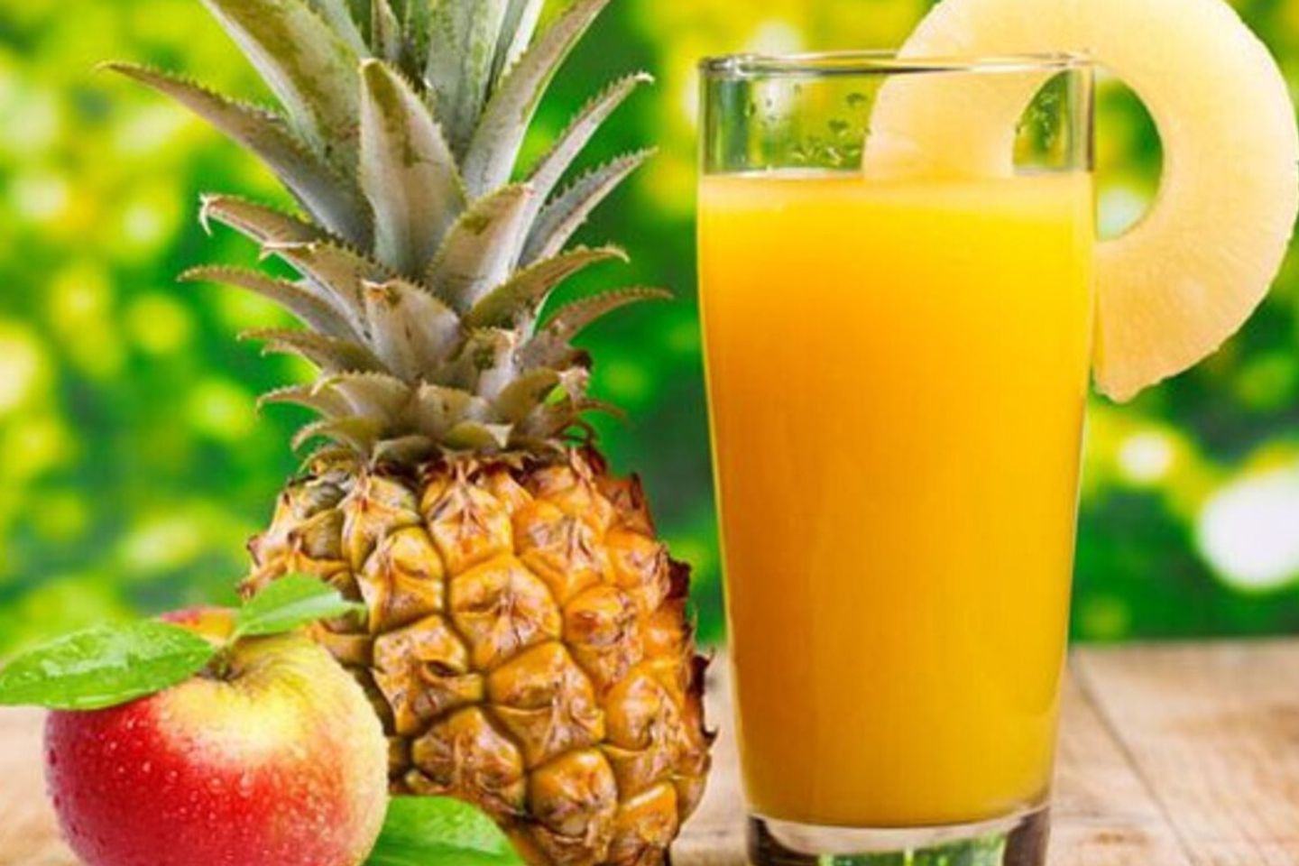 عصير أناناس طازج