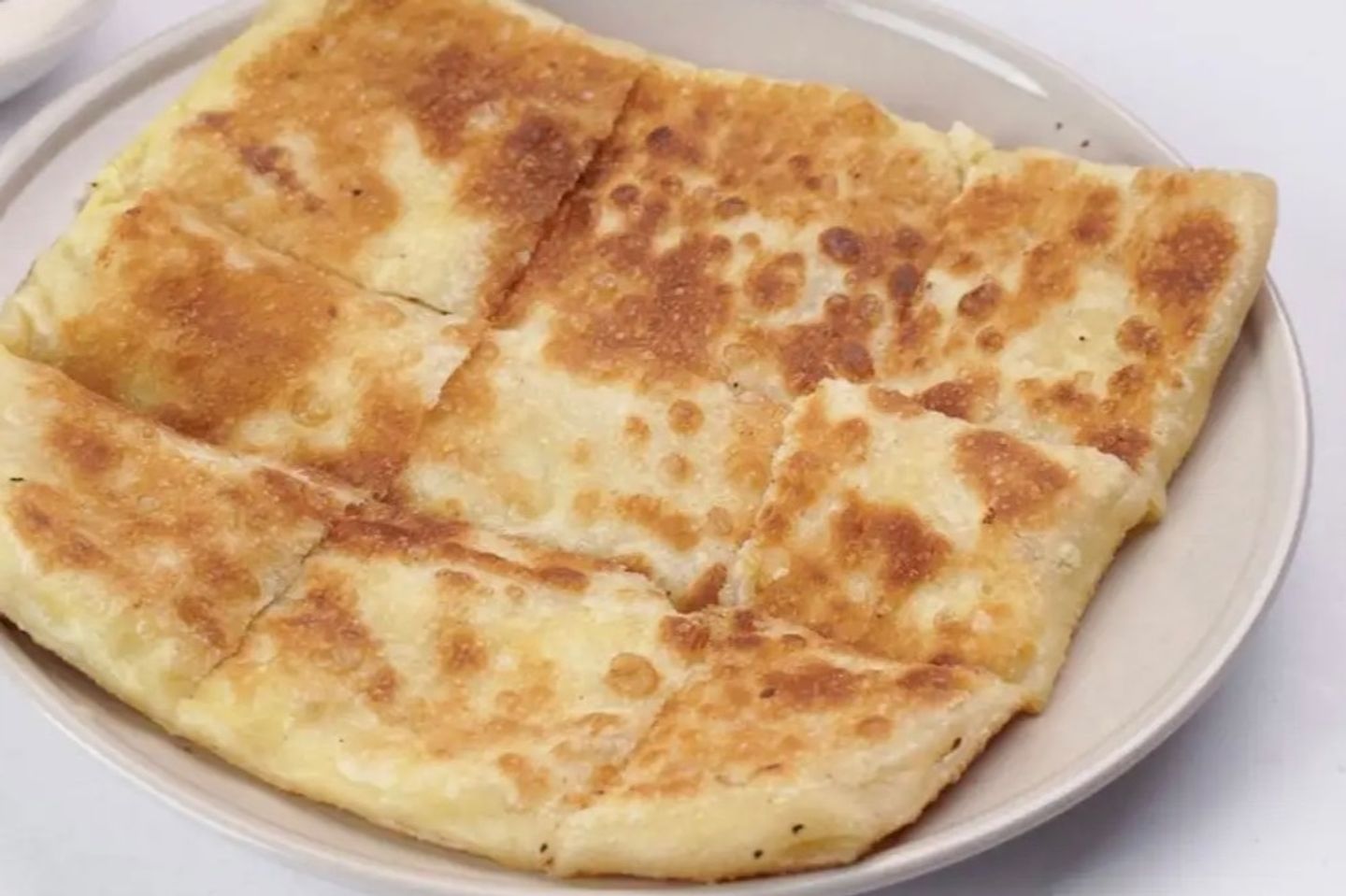 مطبق قشطة بالهيل