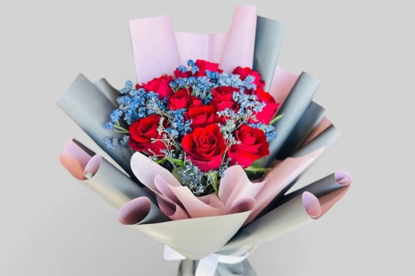 باقة سحر الحب ١٢ ورده