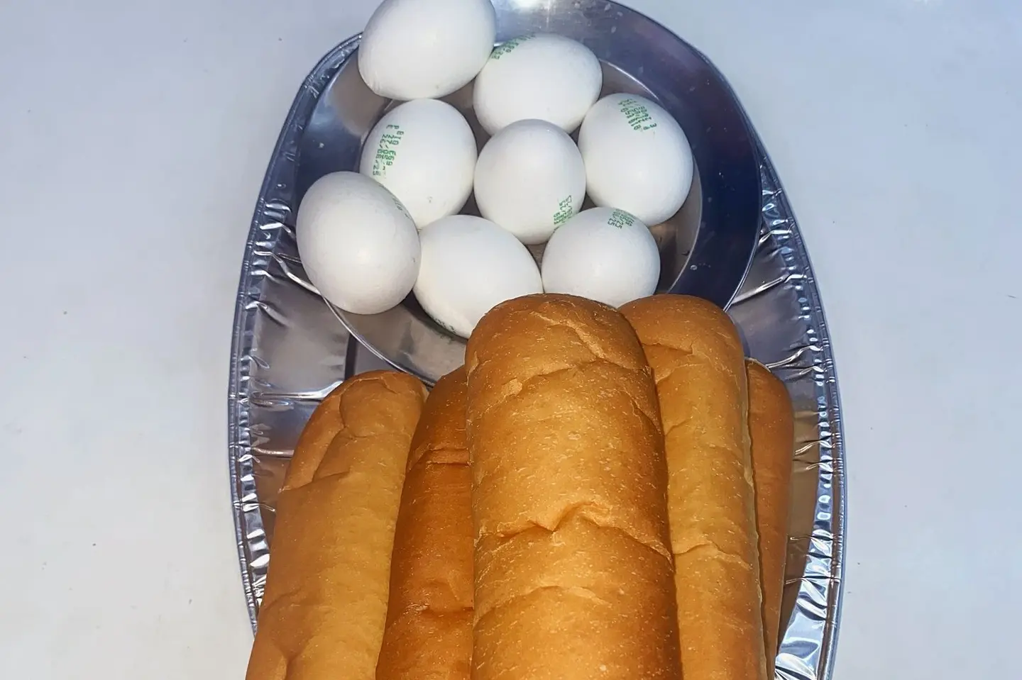 سبعة ساندوتشات بيض مسلوق صامولي أبيض