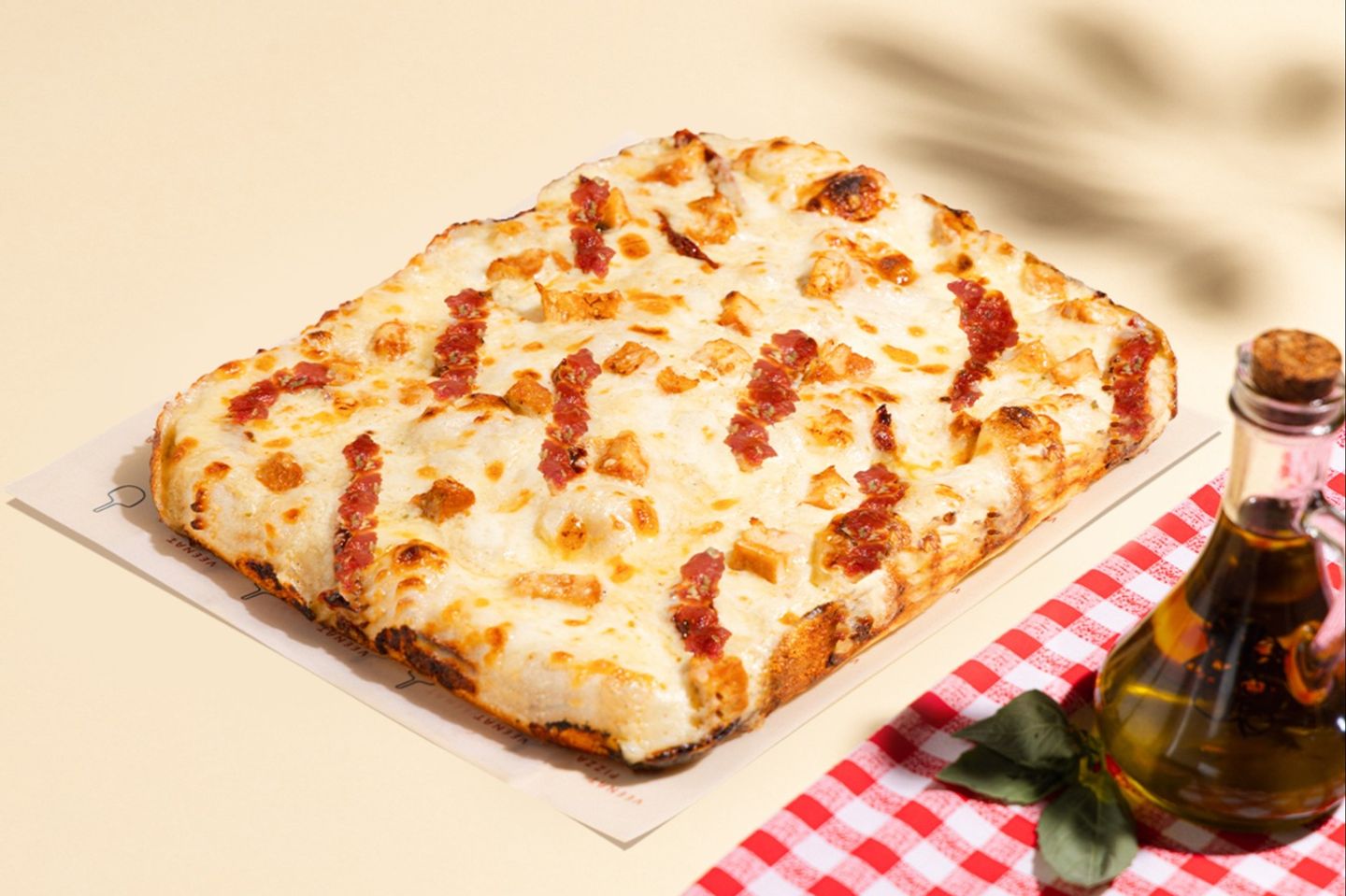 Alfredo Fluffy Pizza