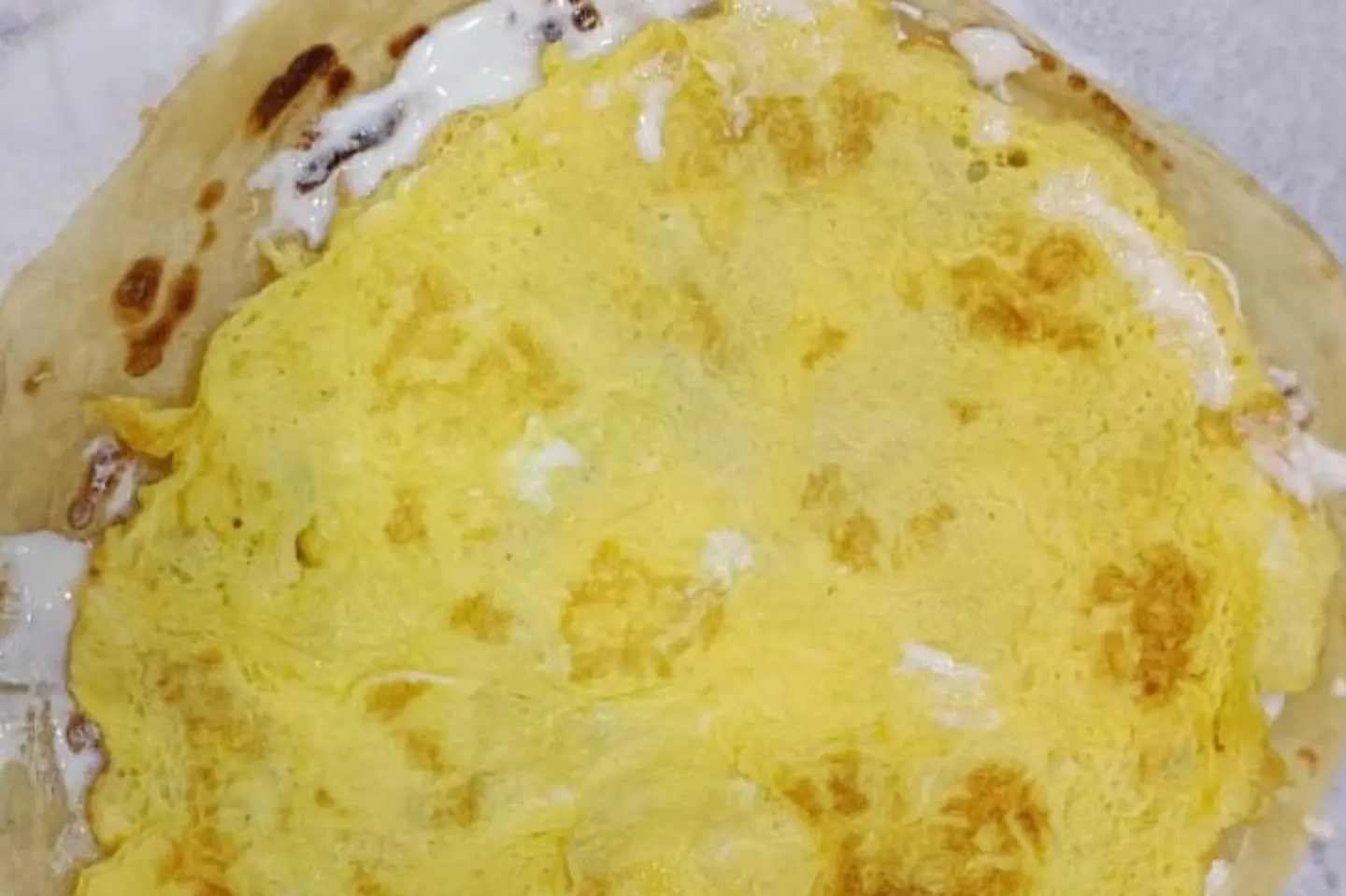 خبز هندي بالبيض المقلي