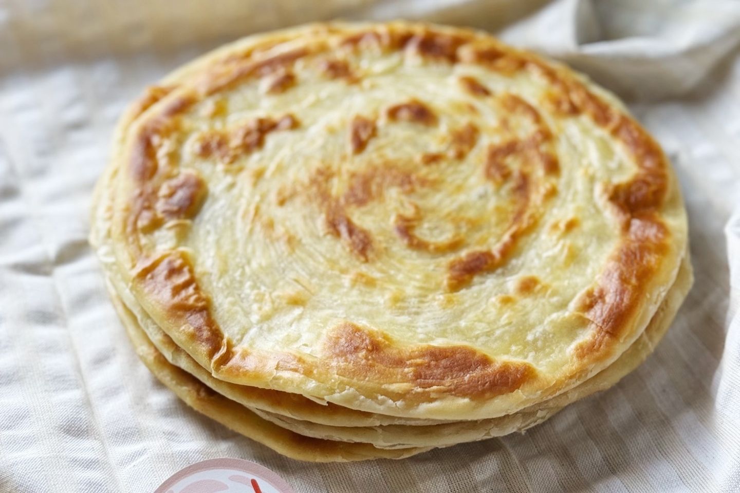 شباتي حلوى بالهيل