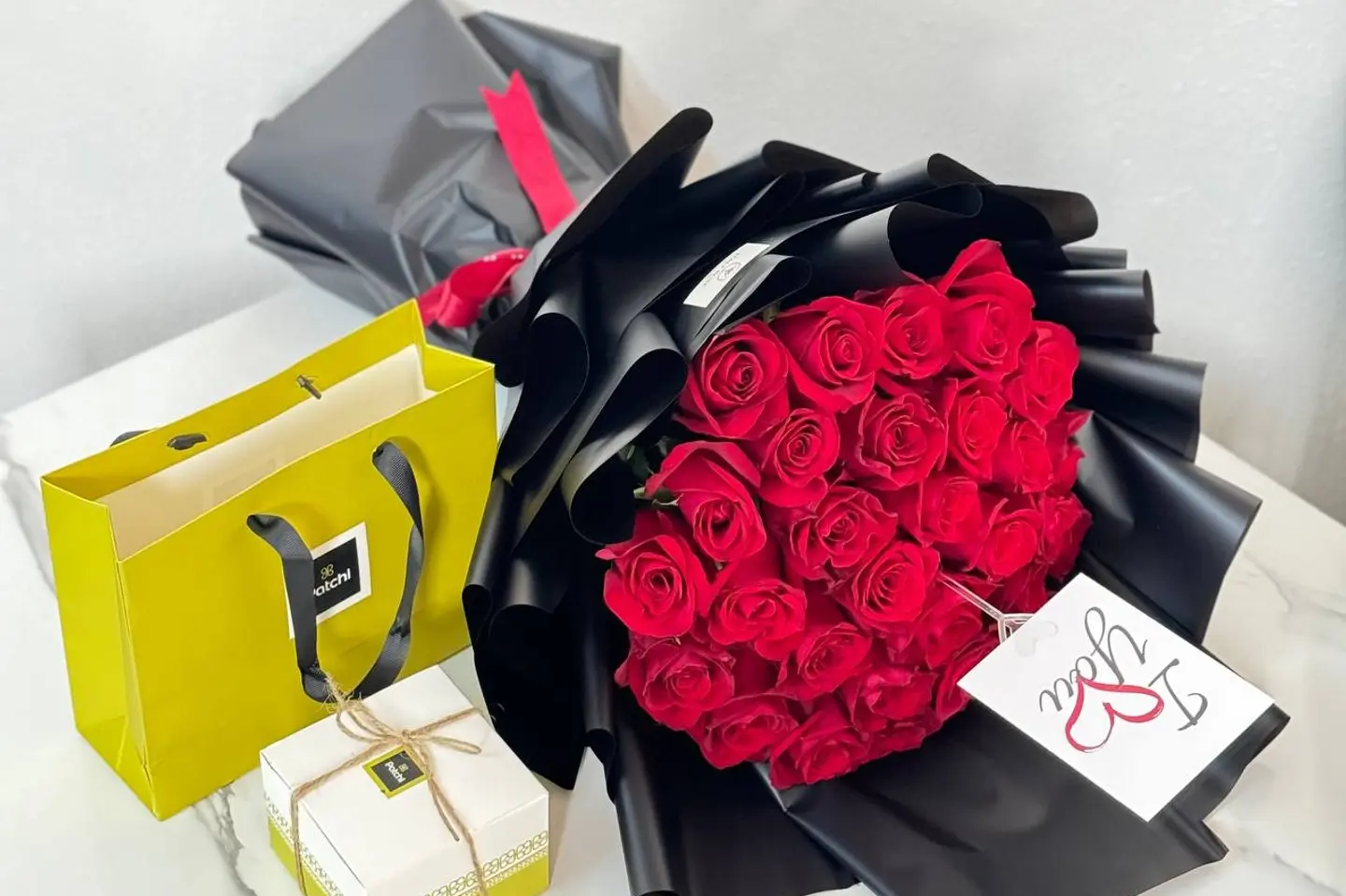 باقة ورد مع شوكولاتة باتشي