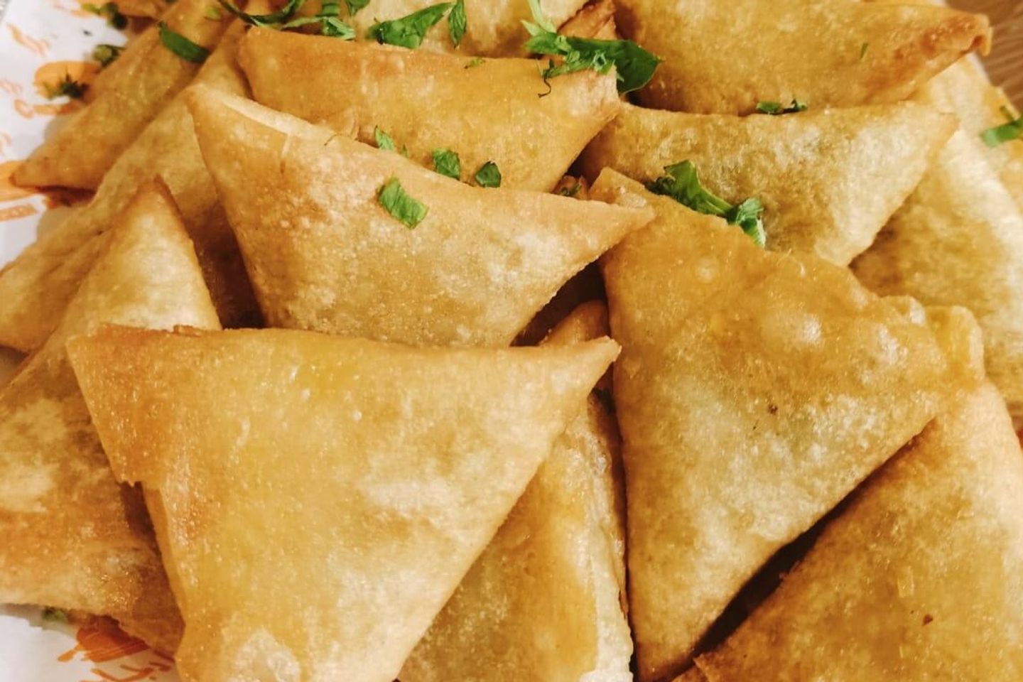 صحن سمبوسة بطاطس خمس وعشرين حبة